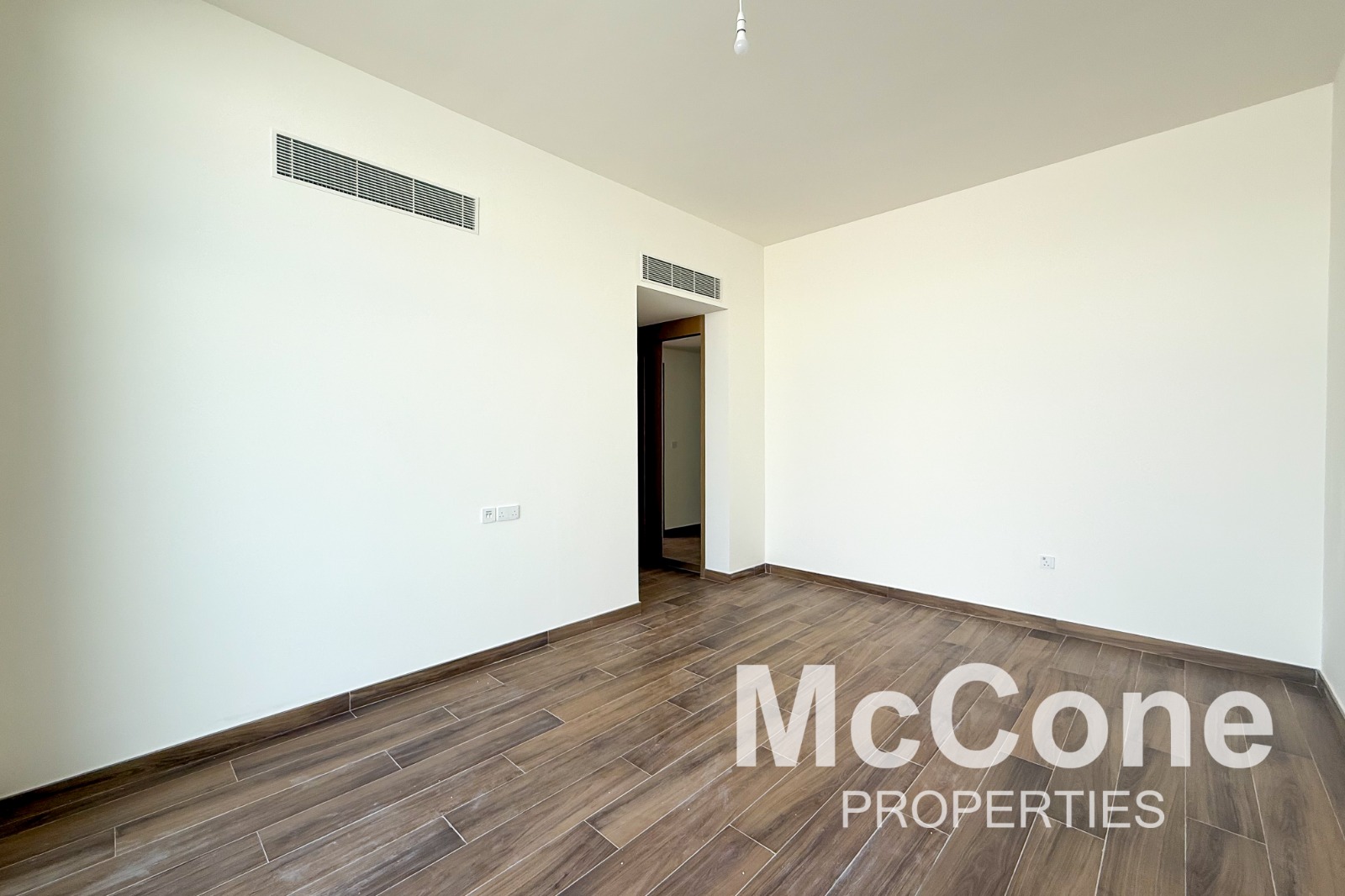 4 Bedroom Villa for Rent in Tilal Al Furjan, Al Furjan — photograph 10 of 24