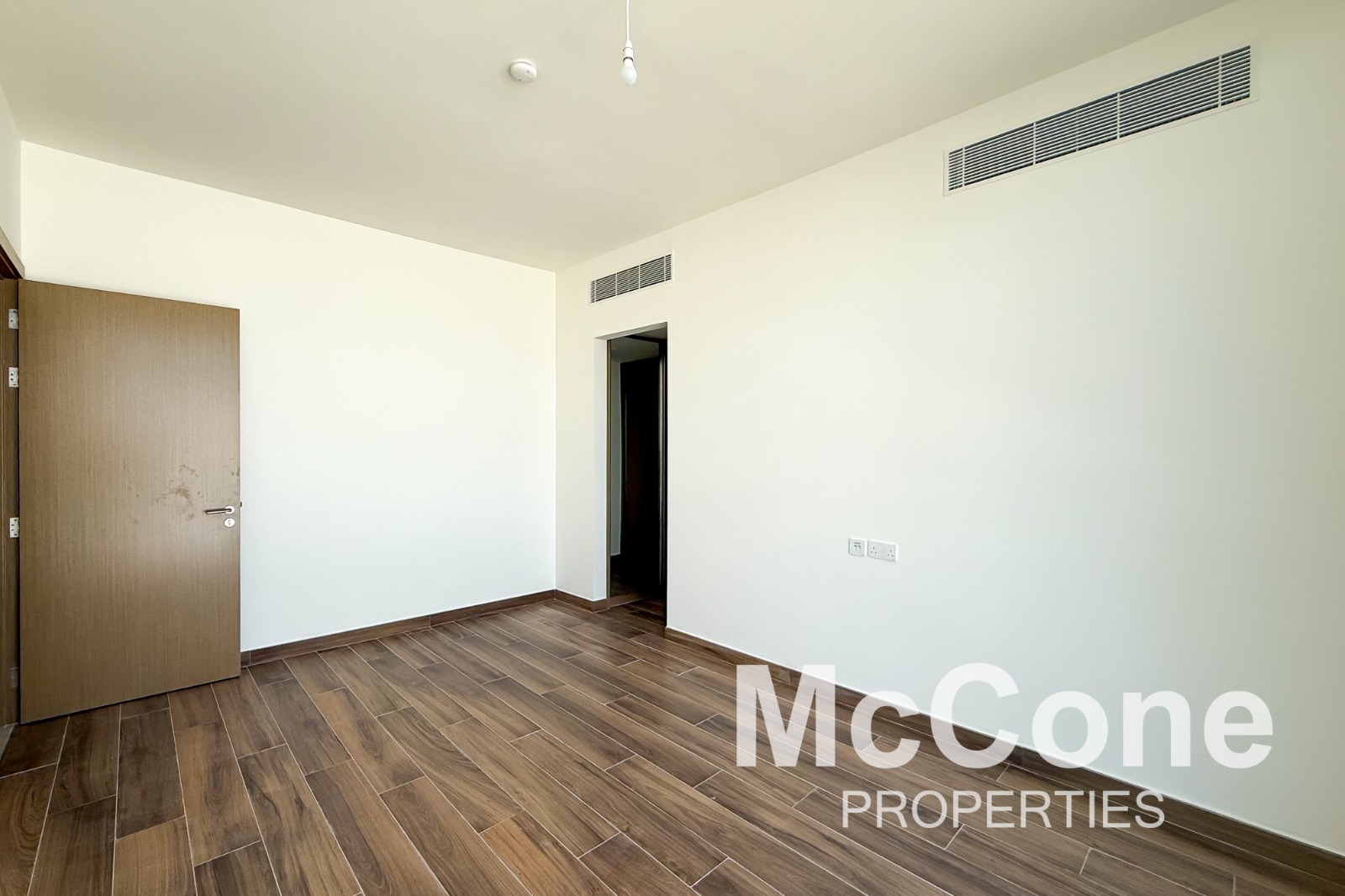 4 Bedroom Villa for Rent in Tilal Al Furjan, Al Furjan — photograph 16 of 24