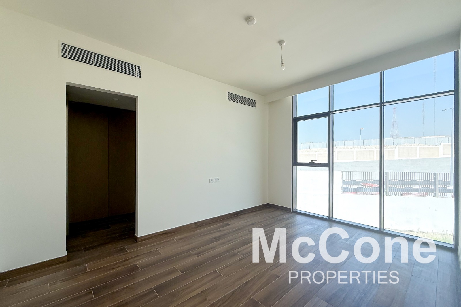 4 Bedroom Villa for Rent in Tilal Al Furjan, Al Furjan — photograph 17 of 24