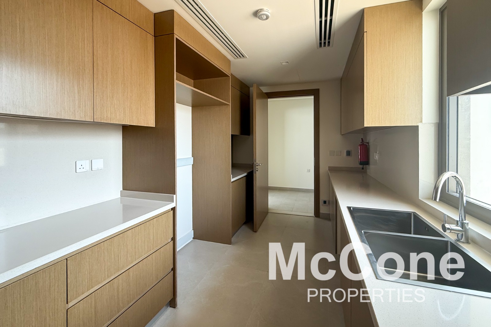 4 Bedroom Villa for Rent in Tilal Al Furjan, Al Furjan — photo 6 of 24