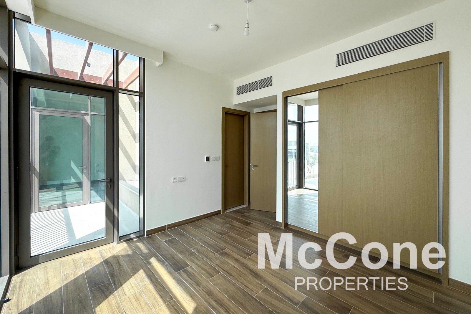 4 Bedroom Villa for Rent in Tilal Al Furjan, Al Furjan — photograph 18 of 24
