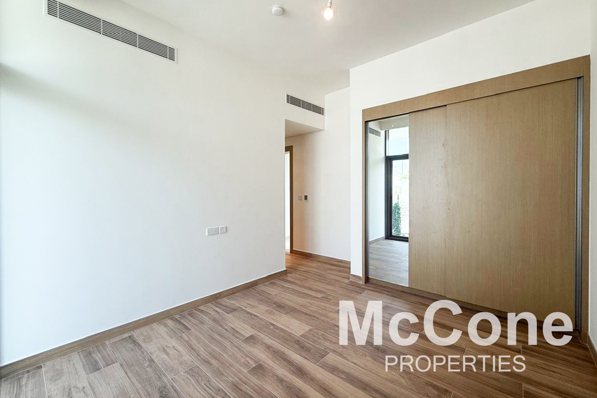 4 Bedroom Villa for Rent in Tilal Al Furjan, Al Furjan — photograph 11 of 26