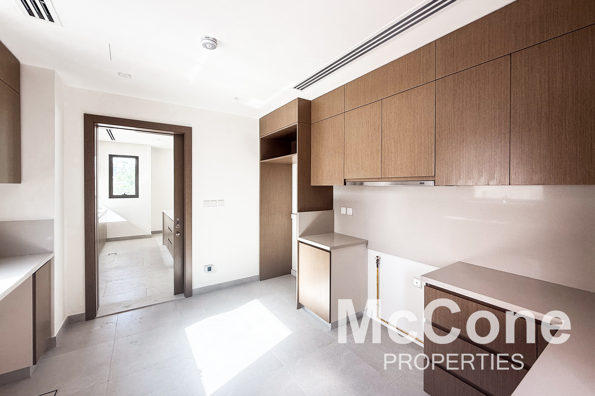 5 Bedroom Villa for Rent in Tilal Al Furjan, Al Furjan — photo 7 of 30