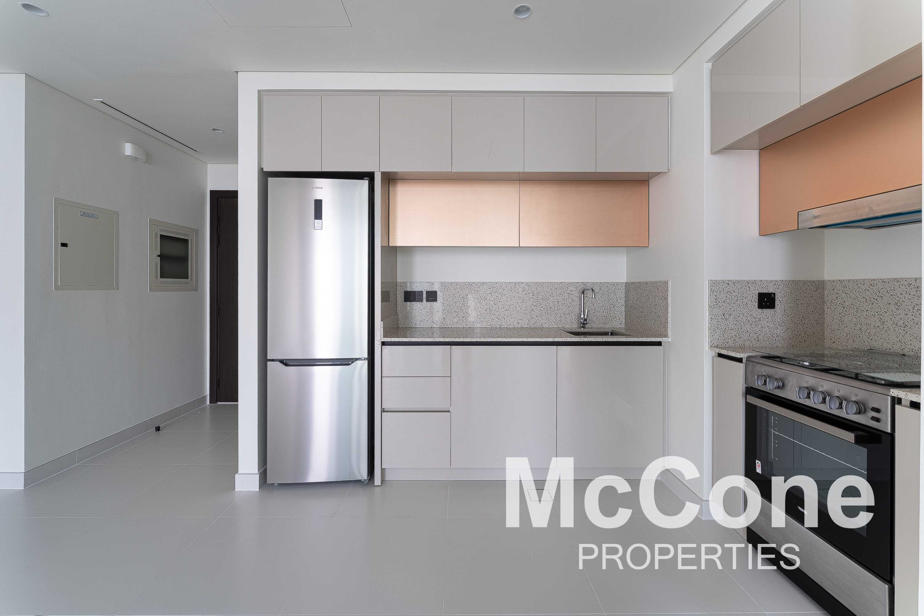 1 Bedroom Apartment for Rent in Marina Vista Tower 2, Dubai Harbour — photo 4 of 14