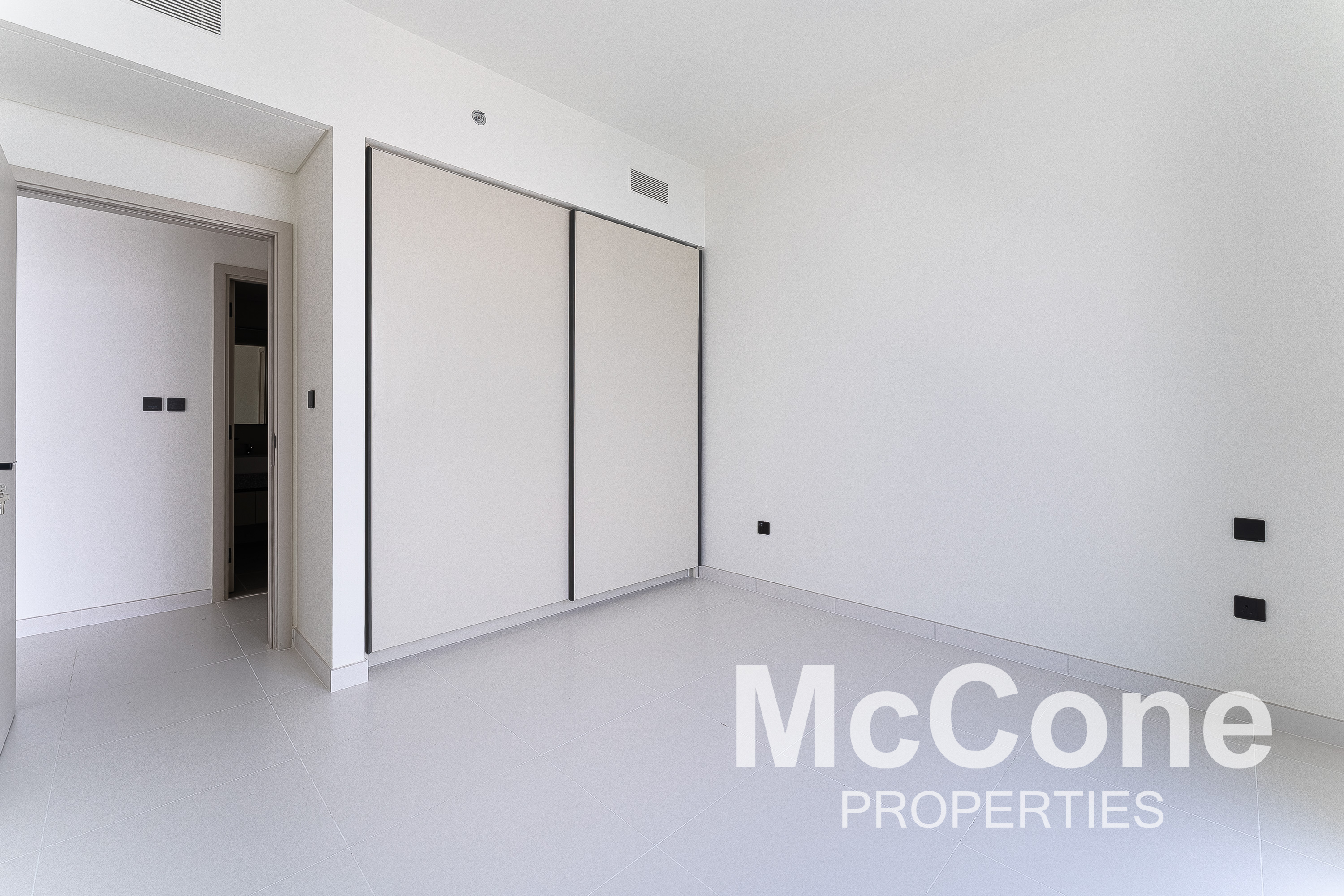 1 Bedroom Apartment for Rent in Marina Vista Tower 2, Dubai Harbour — photo 8 of 14