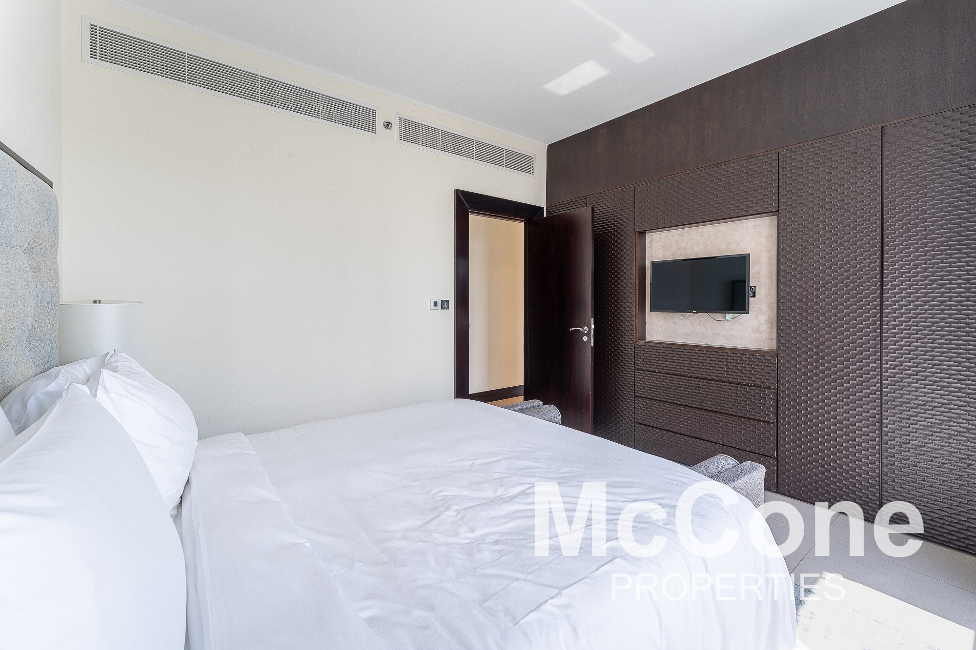1 Bedroom Apartment for Rent in Burj Lake Hotel - The Address DownTown, Downtown Dubai — photo 9 of 13