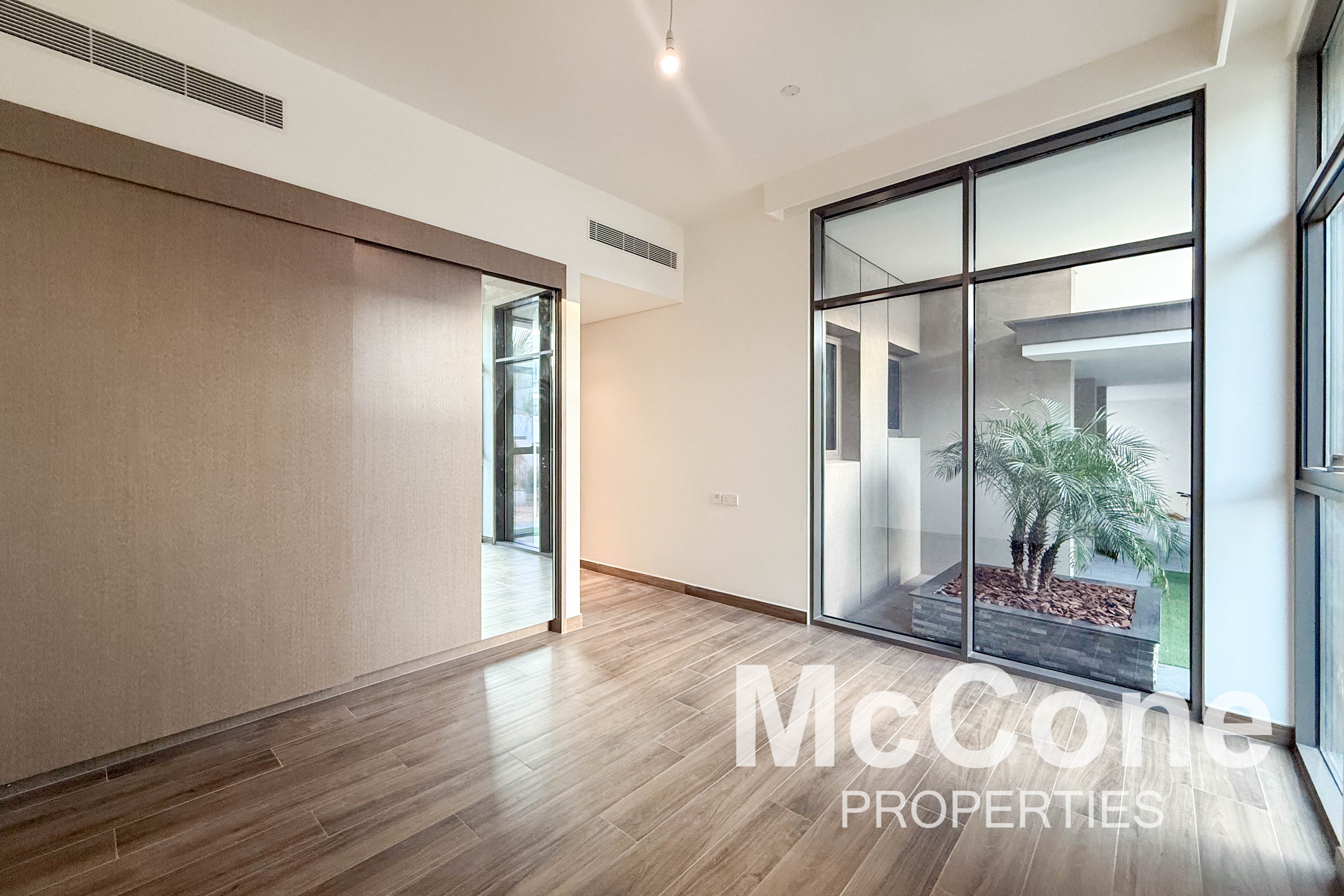 4 Bedroom Villa for Rent in Tilal Al Furjan, Al Furjan — photograph 15 of 23