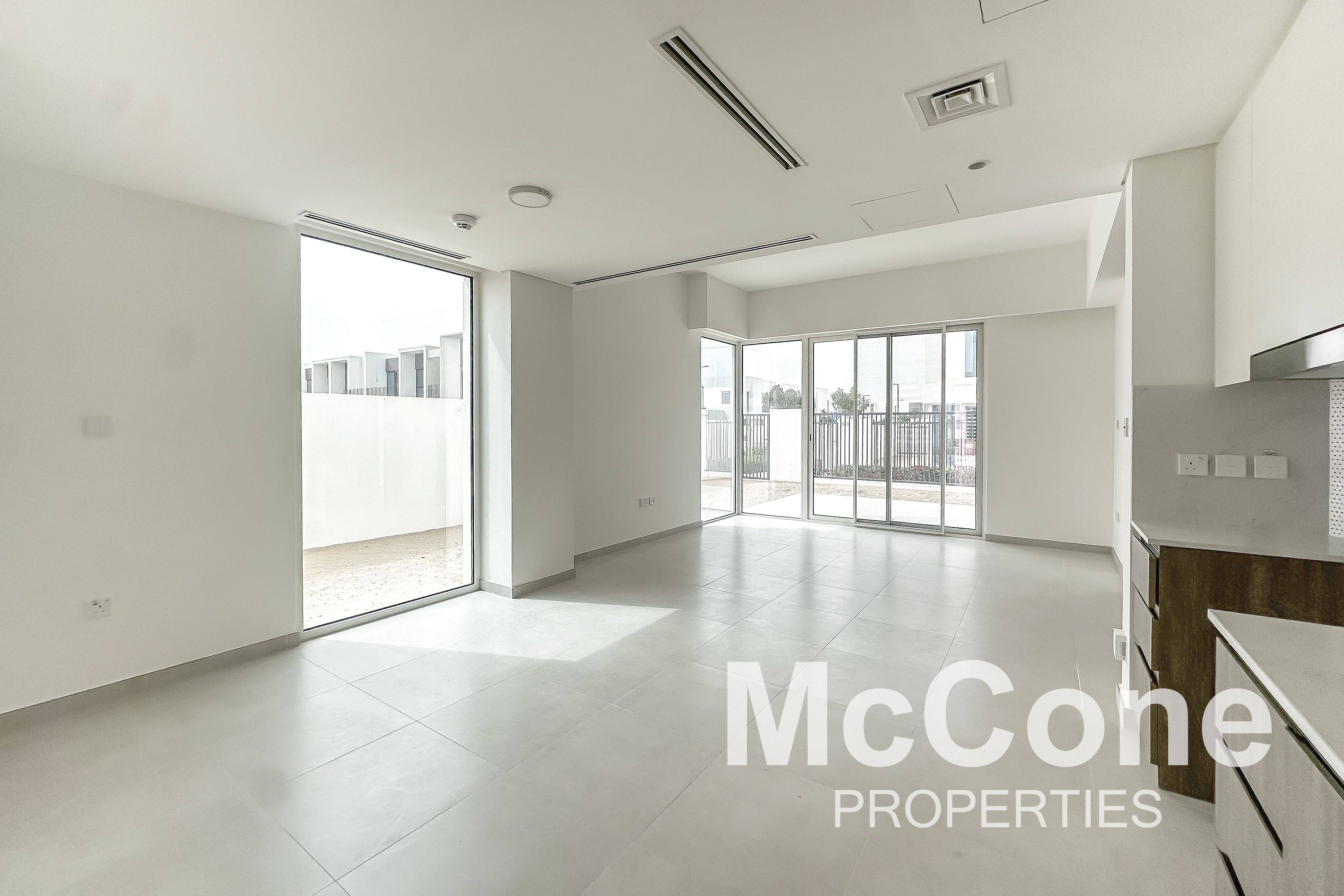 4 Bedroom Townhouse for Rent in Nara, The Valley — photo 2 of 18