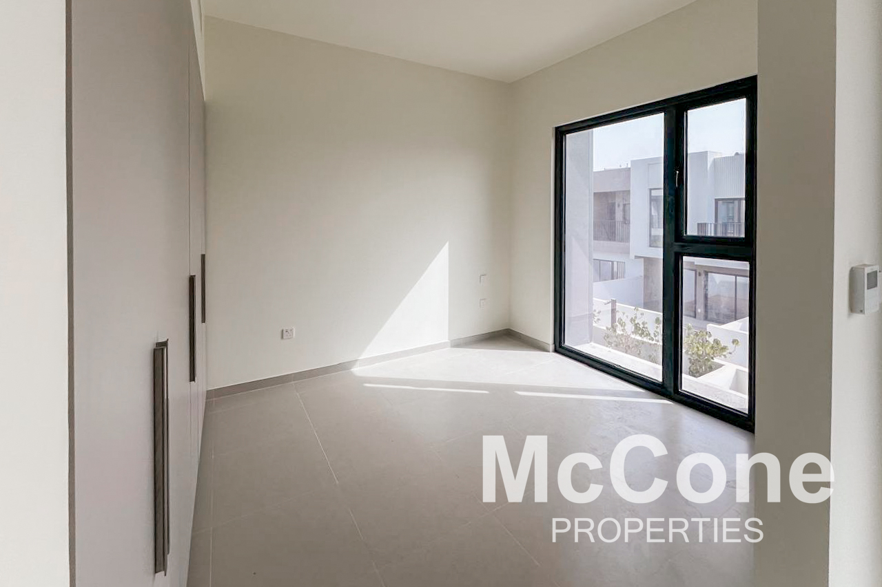 4 Bedroom Townhouse for Rent in Greenviews 2, Dubai South (Dubai World Central) — photograph 11 of 15