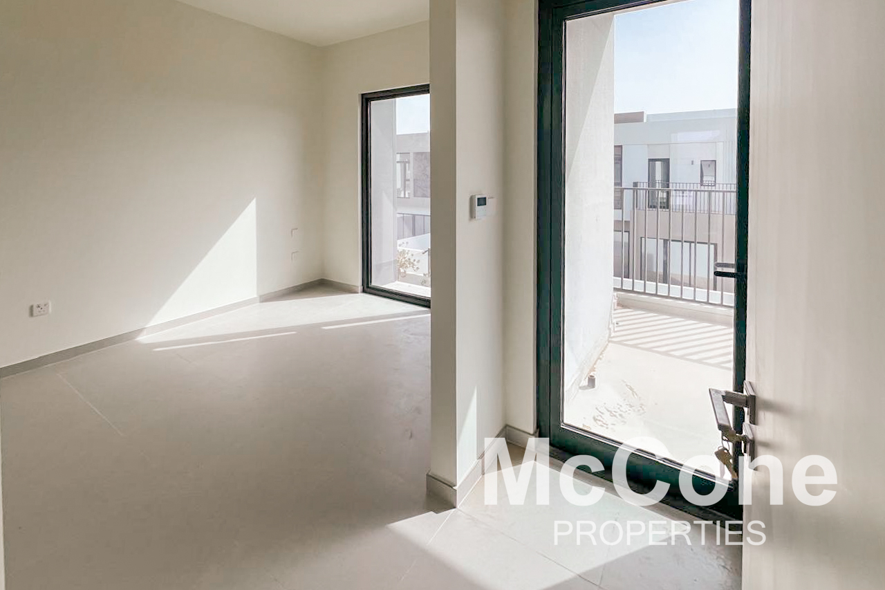 4 Bedroom Townhouse for Rent in Greenviews 2, Dubai South (Dubai World Central) — photo 5 of 15