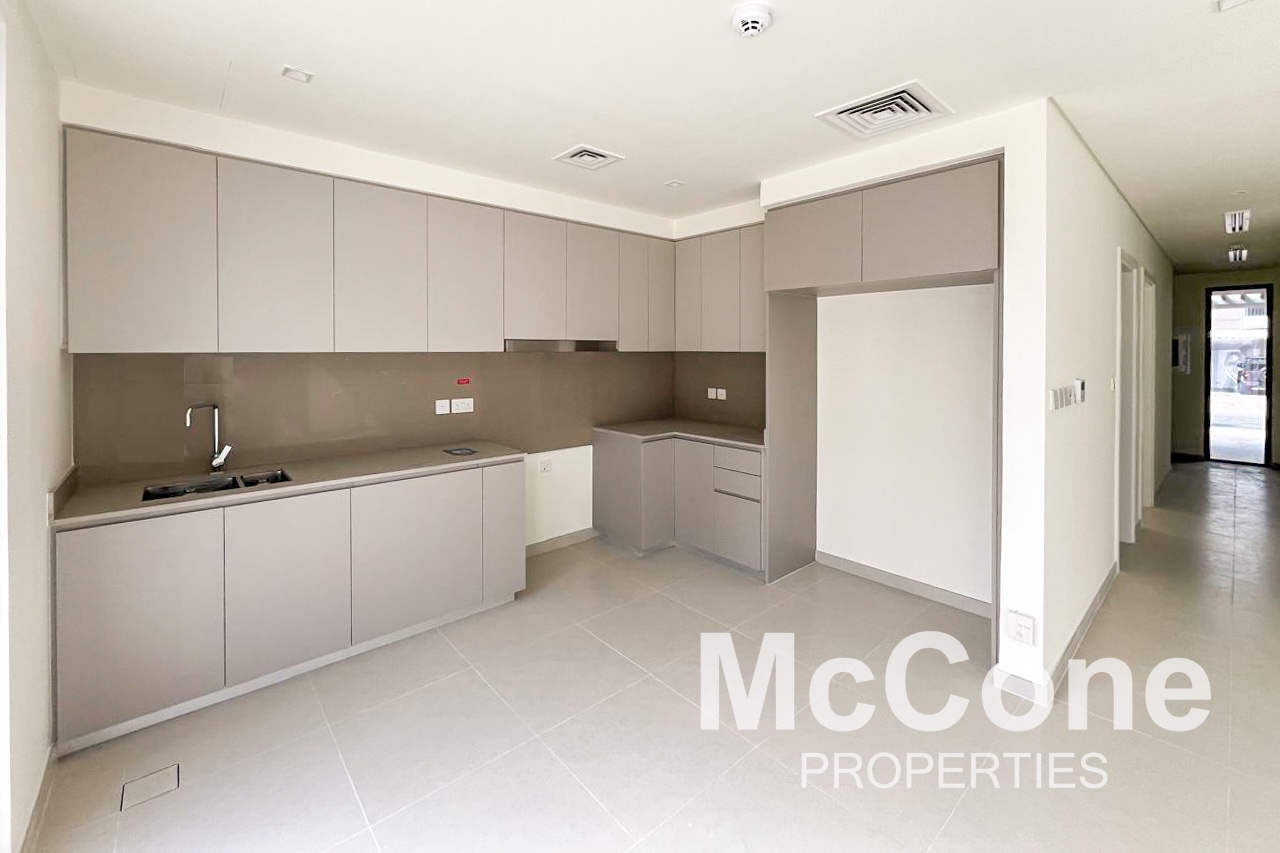 4 Bedroom Townhouse for Rent in Greenviews 2, Dubai South (Dubai World Central) — photo 3 of 15