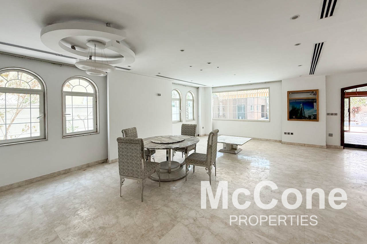 4 Bedroom Villa for Rent in District 3, Jumeirah Park — photo 4 of 29