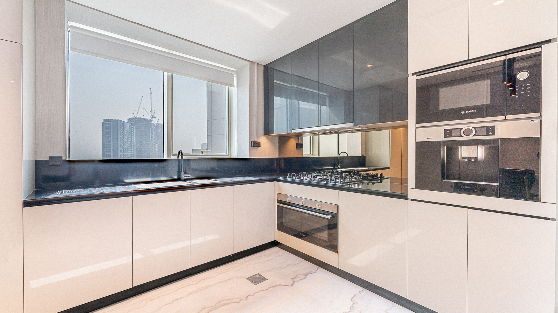 4 Bedroom Apartment for Rent in SAAS Tower, Business Bay — photo 8 of 29