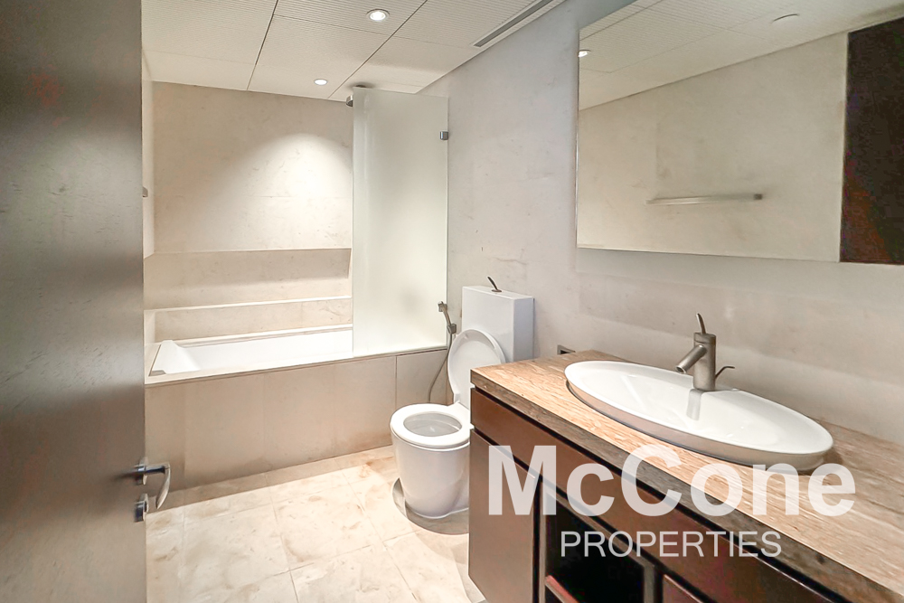 3 Bedroom Apartment for Rent in Burj Khalifa, Downtown Dubai — photograph 13 of 18