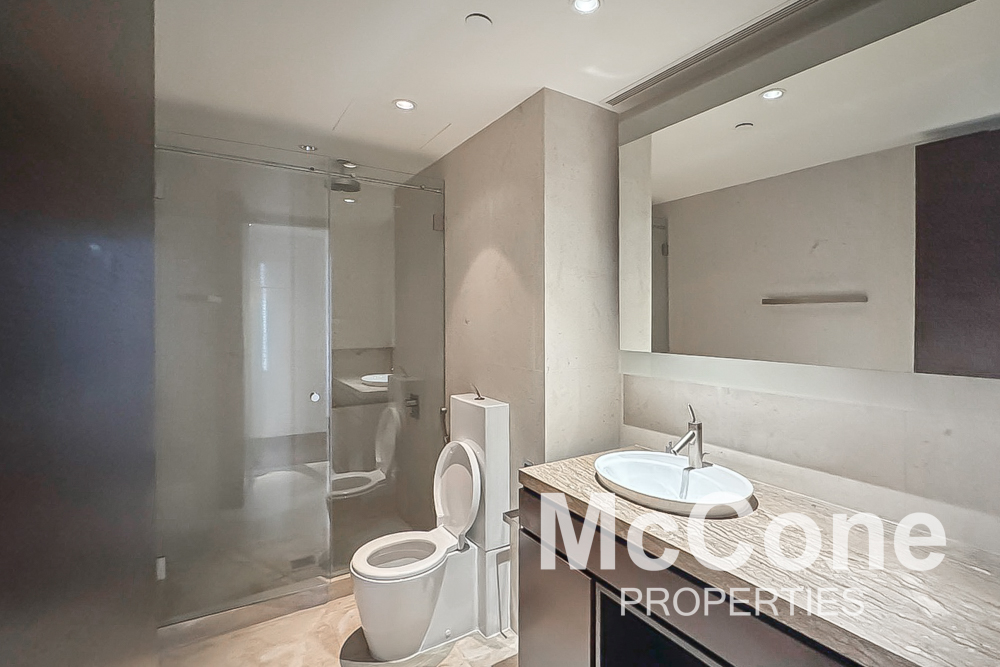 3 Bedroom Apartment for Rent in Burj Khalifa, Downtown Dubai — photograph 15 of 18