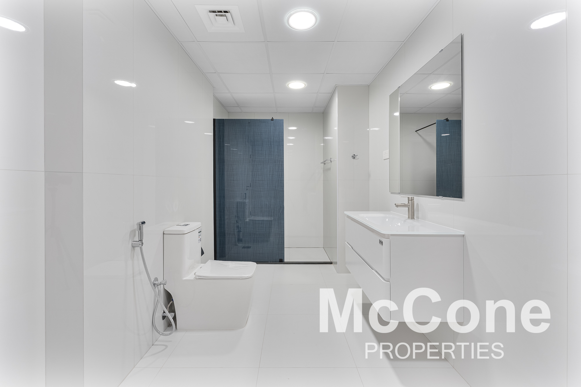2 Bedroom Apartment for Rent in The Royal Oceanic, Dubai Marina — photograph 12 of 19