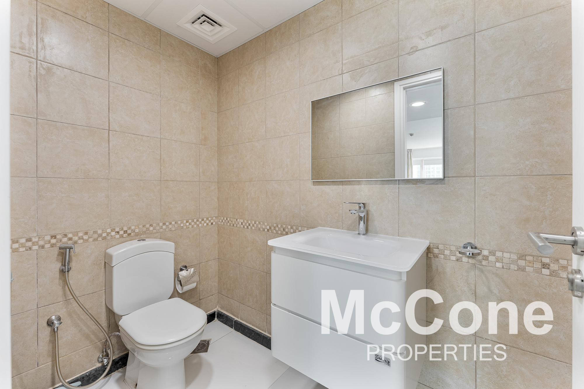 2 Bedroom Apartment for Rent in The Royal Oceanic, Dubai Marina — photograph 14 of 19