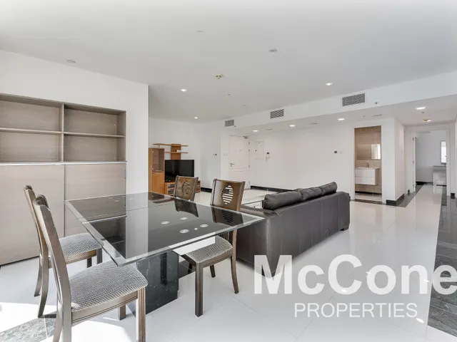 2 Bedroom Apartment for Rent in The Royal Oceanic, Dubai Marina