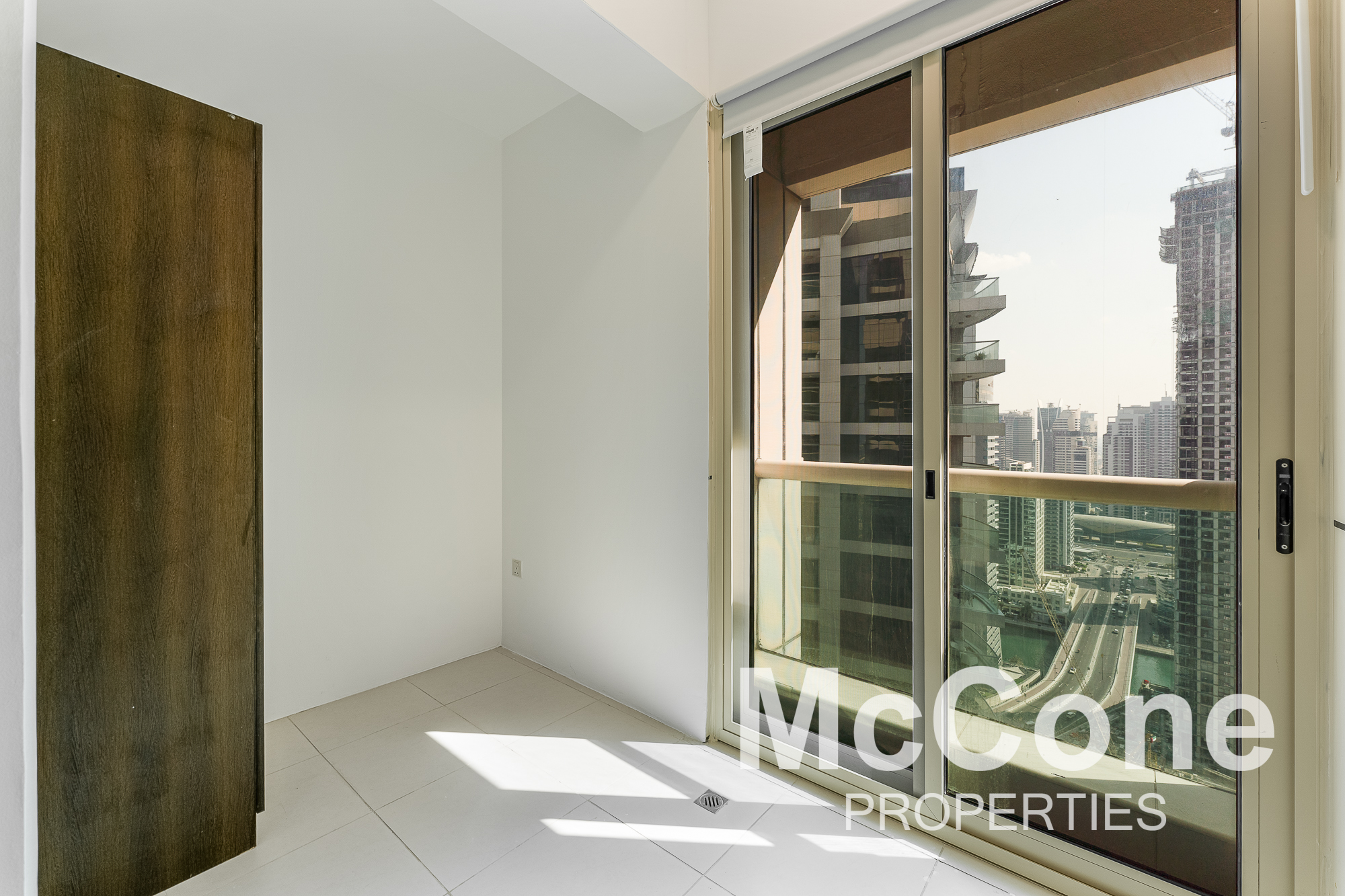 2 Bedroom Apartment for Rent in The Royal Oceanic, Dubai Marina — photo 9 of 19