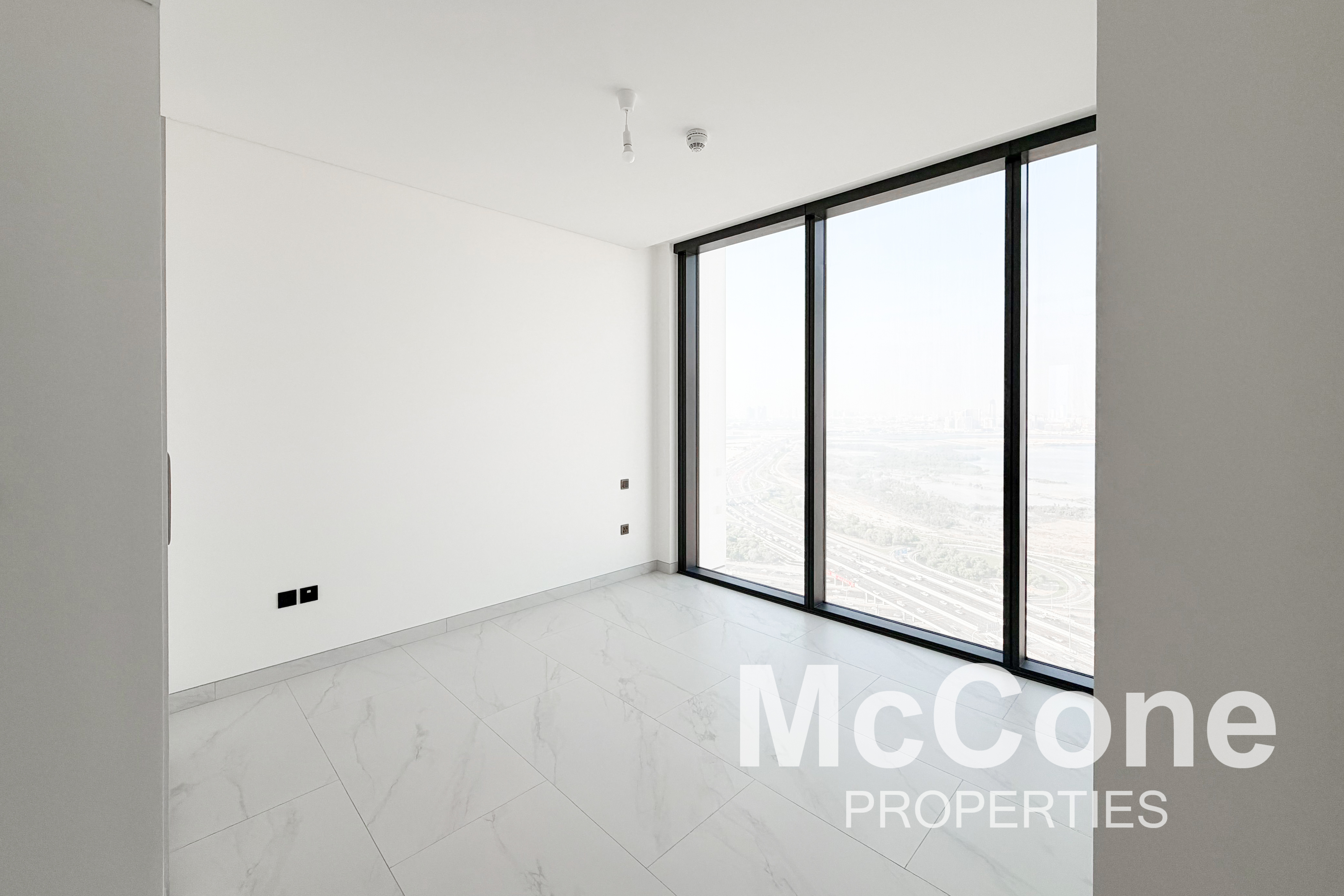 3 Bedroom Apartment for Rent in The Crest Tower A, Mohammed Bin Rashid City — photo 5 of 12