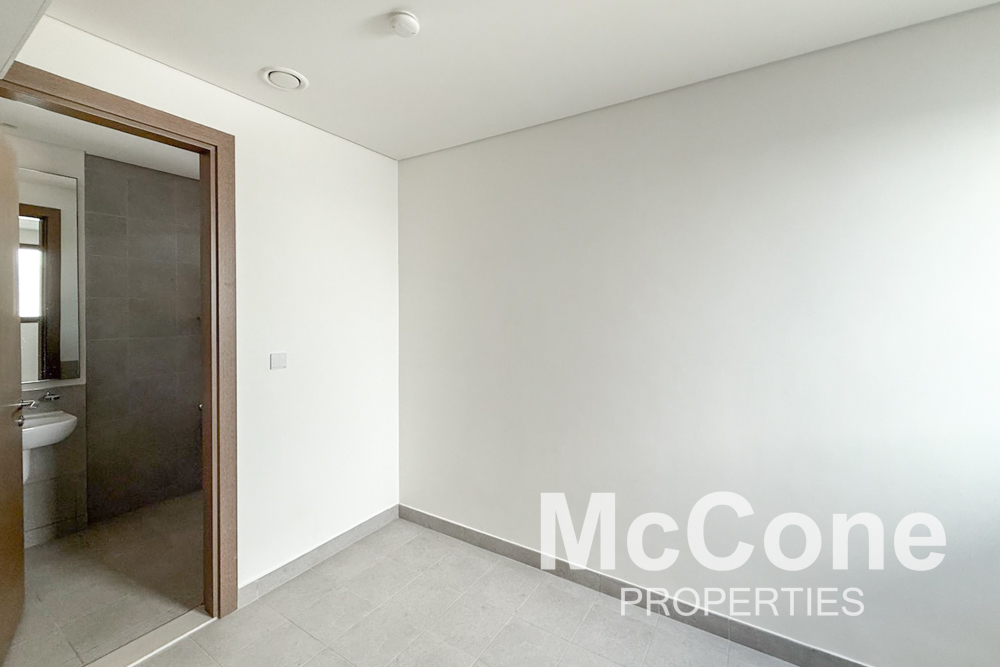 4 Bedroom Villa for Rent in Tilal Al Furjan, Al Furjan — photograph 11 of 15