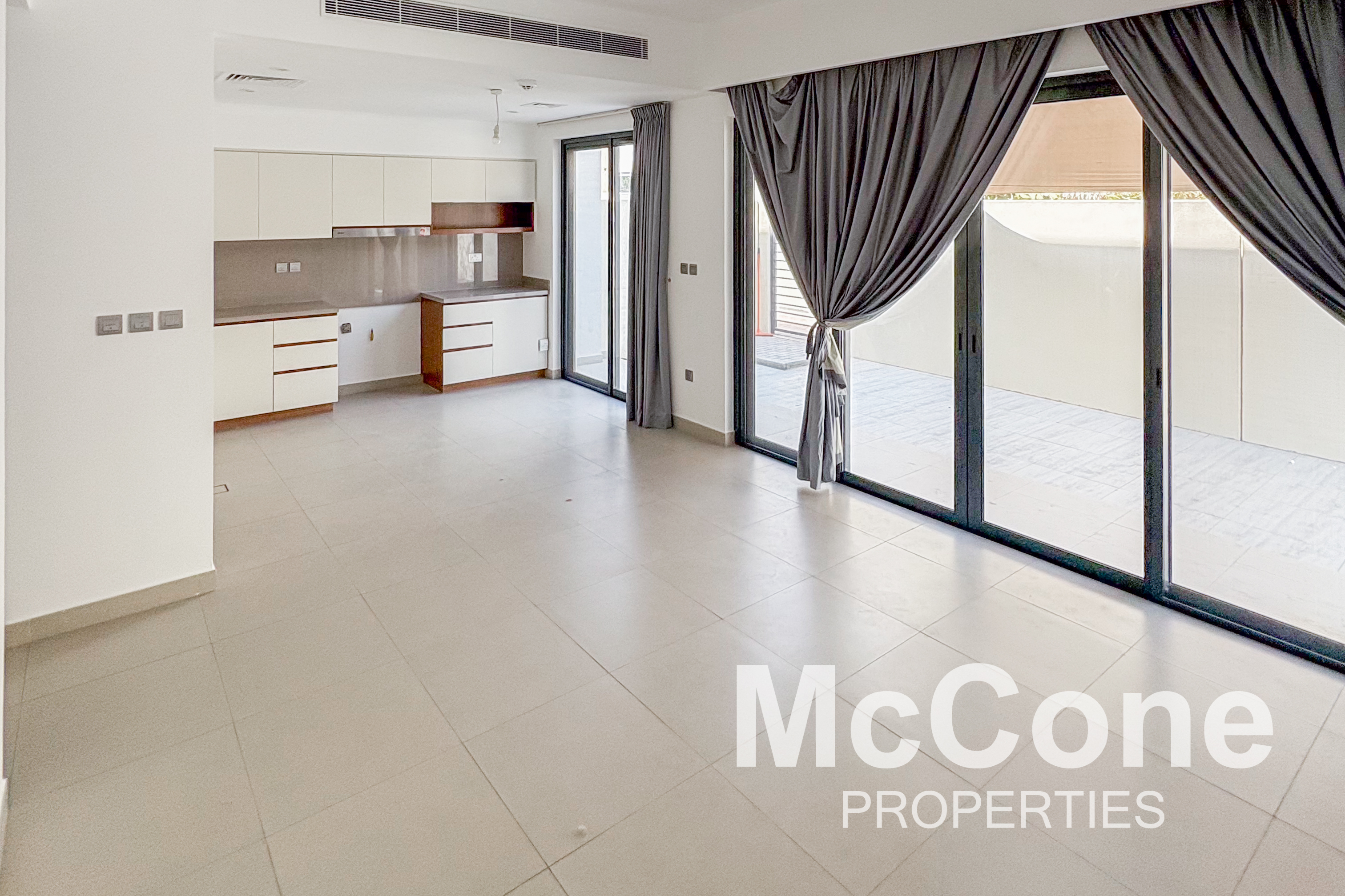 4 Bedroom Townhouse for Rent in Camelia 2, Arabian Ranches 2 — photo 2 of 16