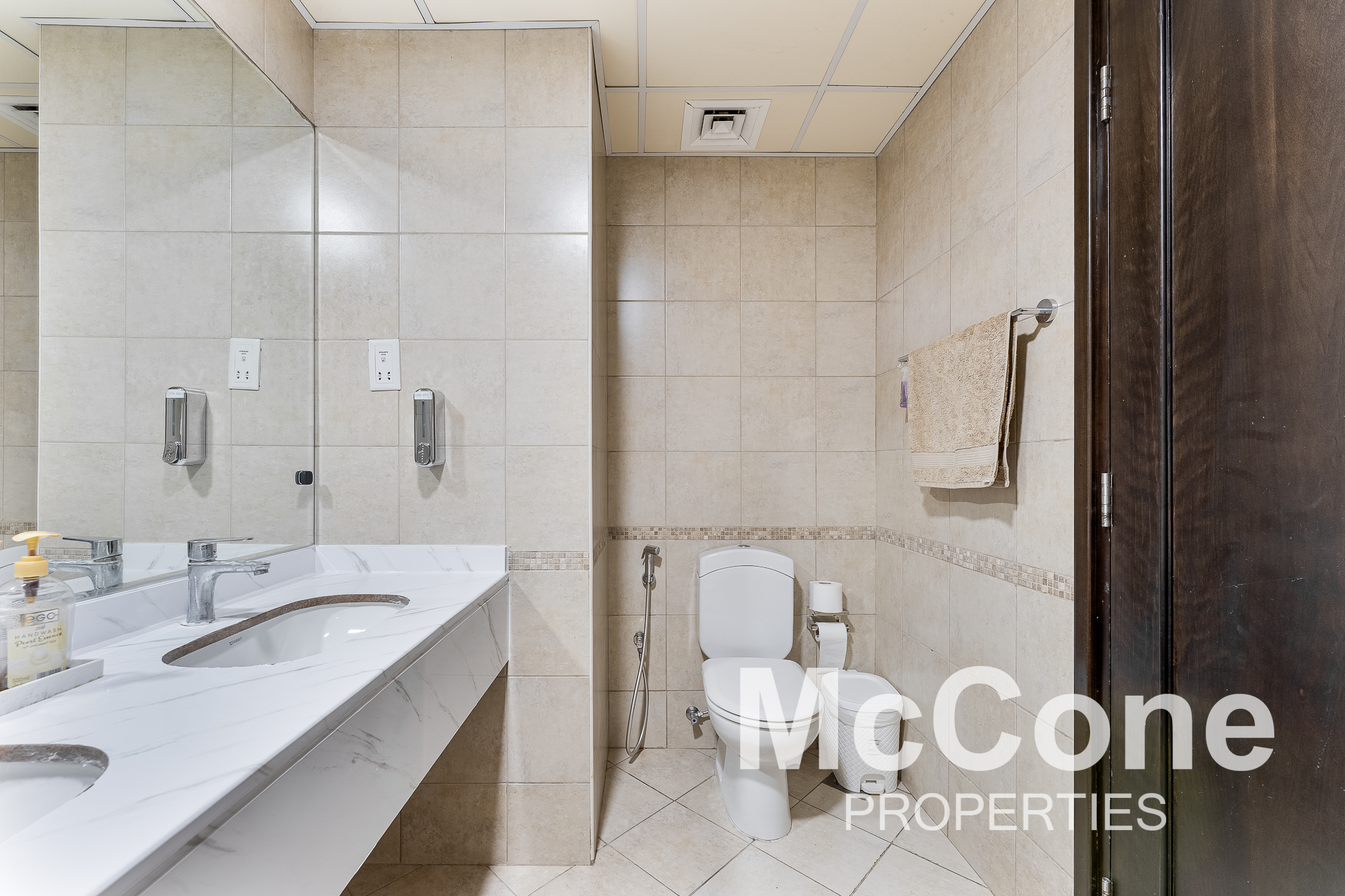 2 Bedroom Apartment for Rent in The Royal Oceanic, Dubai Marina — photograph 10 of 16