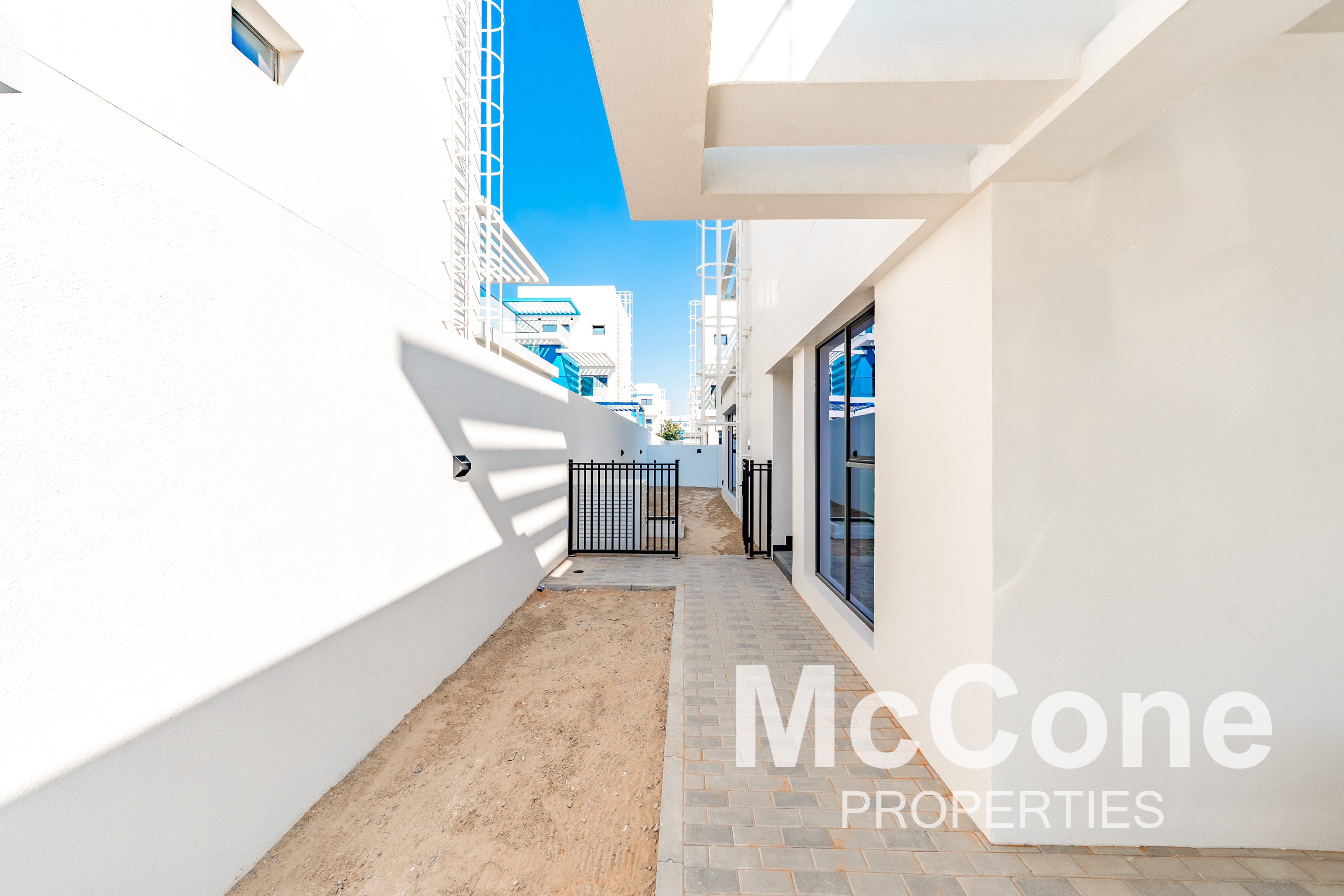5 Bedroom Townhouse for Rent in Santorini, Damac Lagoons — photograph 15 of 23