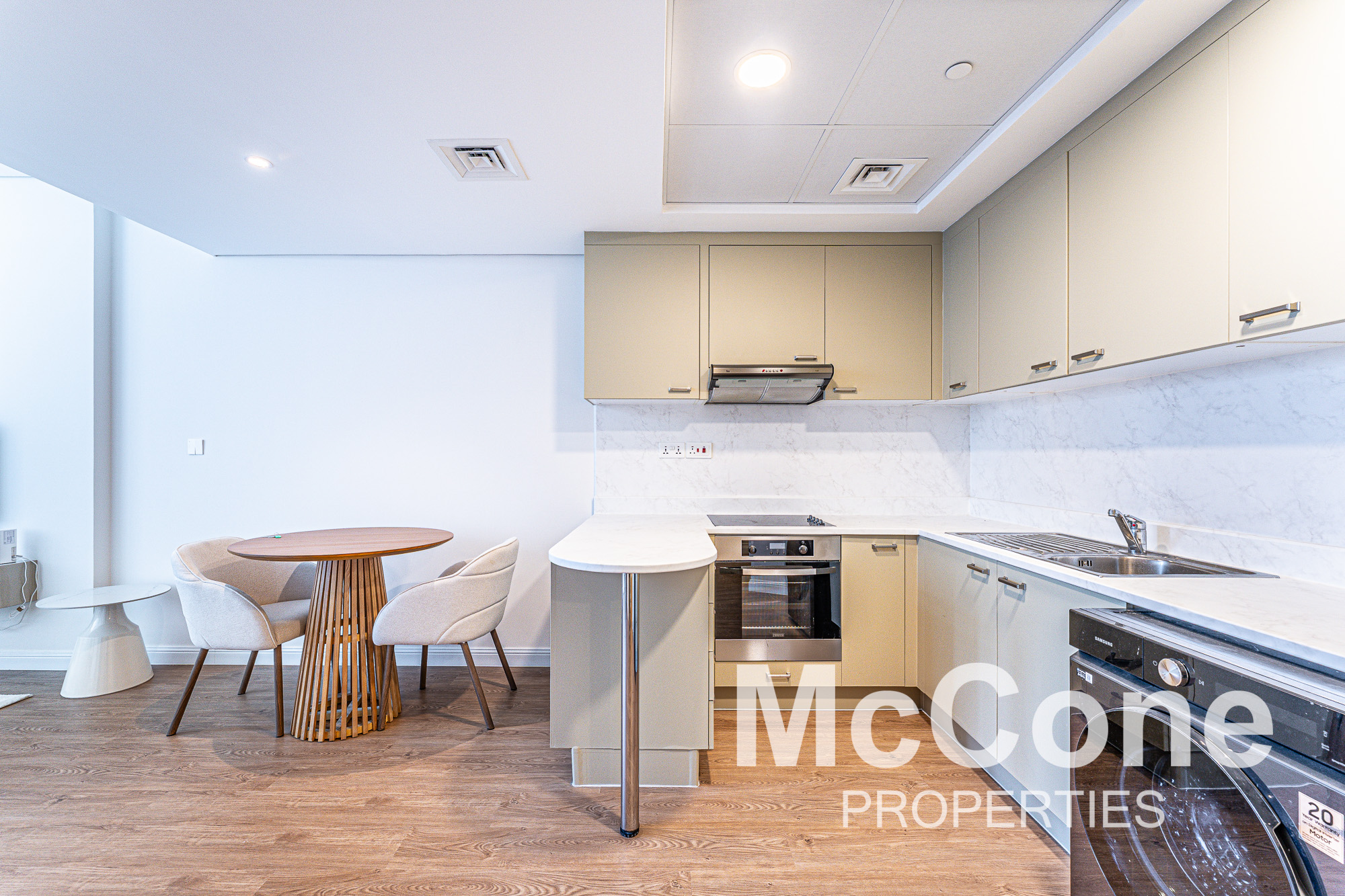 Studio Apartment for Rent in Sky Gardens, DIFC — photo 3 of 12