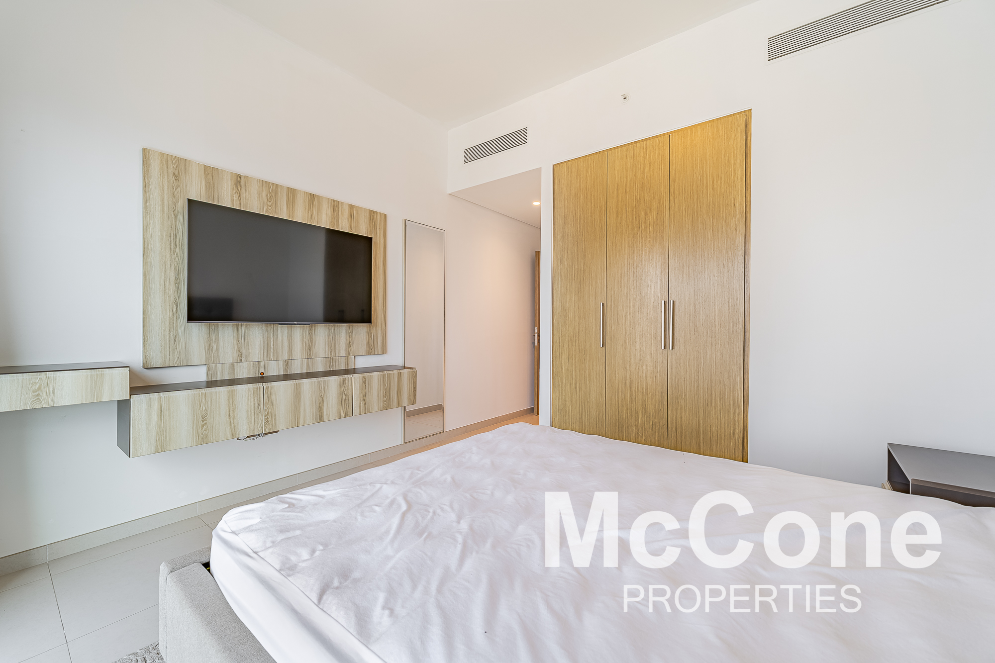 3 Bedroom Apartment for Rent in Burj Royale, Downtown Dubai — photo 7 of 18