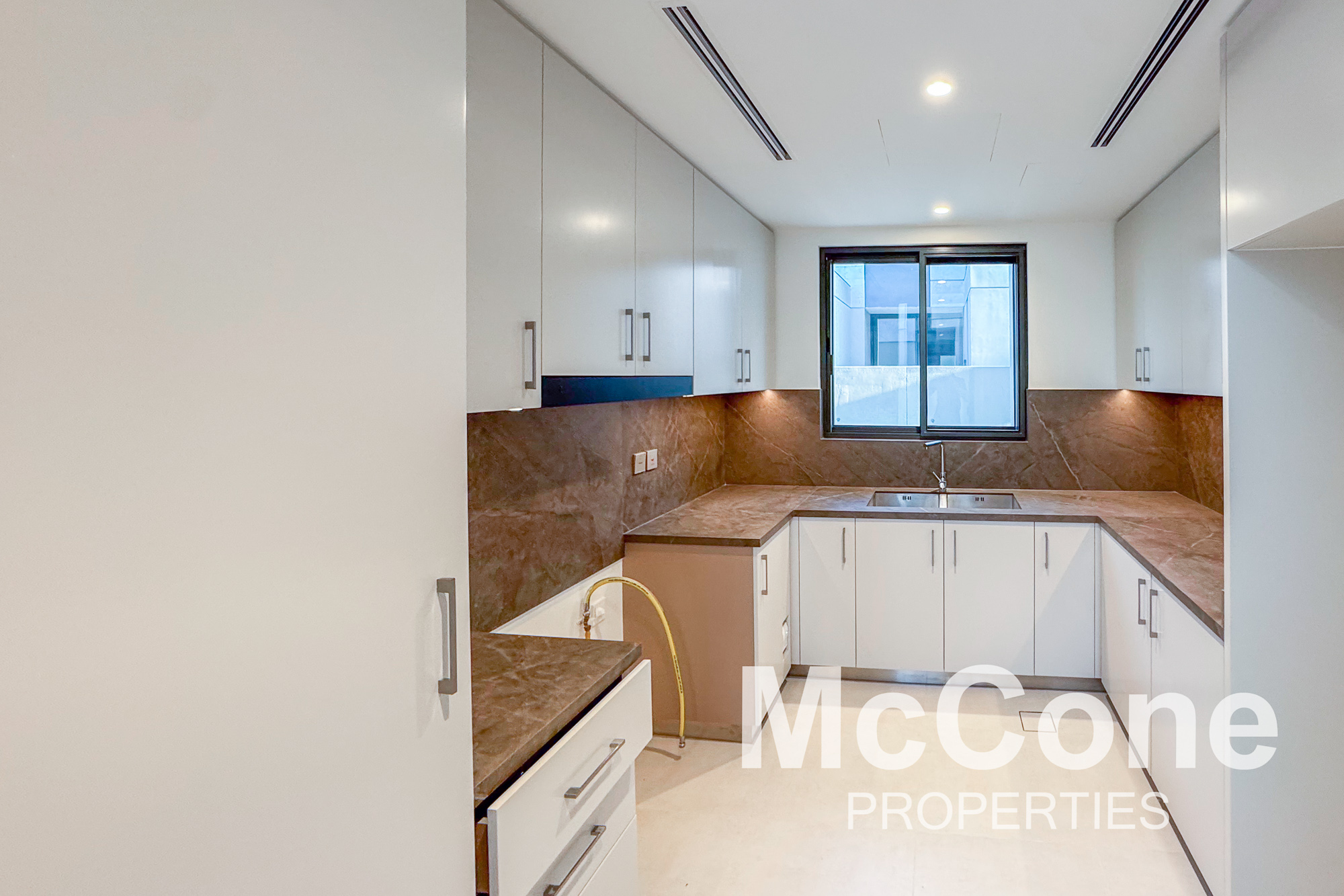 4 Bedroom Villa for Rent in Elie Saab 1, Arabian Ranches 3 — photo 3 of 20