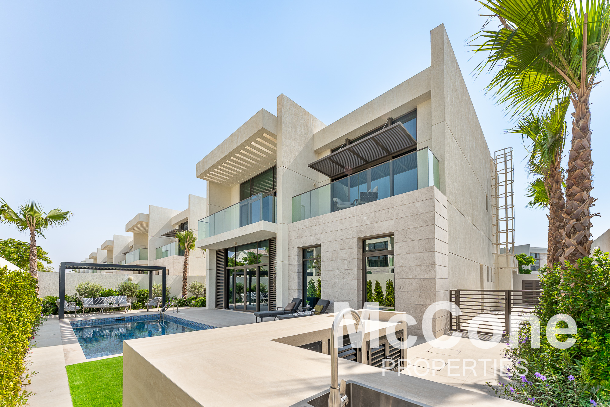 5 Bedroom Villa for Rent in District 6, Jumeirah Park