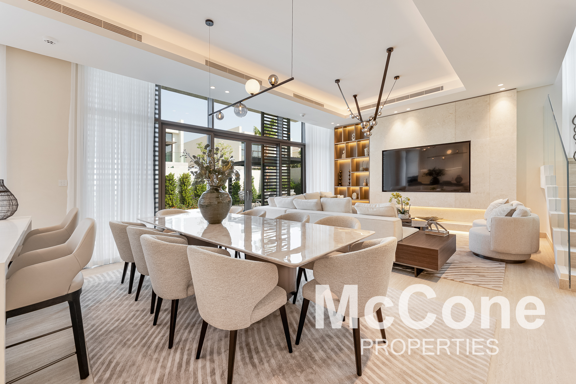 5 Bedroom Villa for Rent in District 6, Jumeirah Park — photo 3 of 30