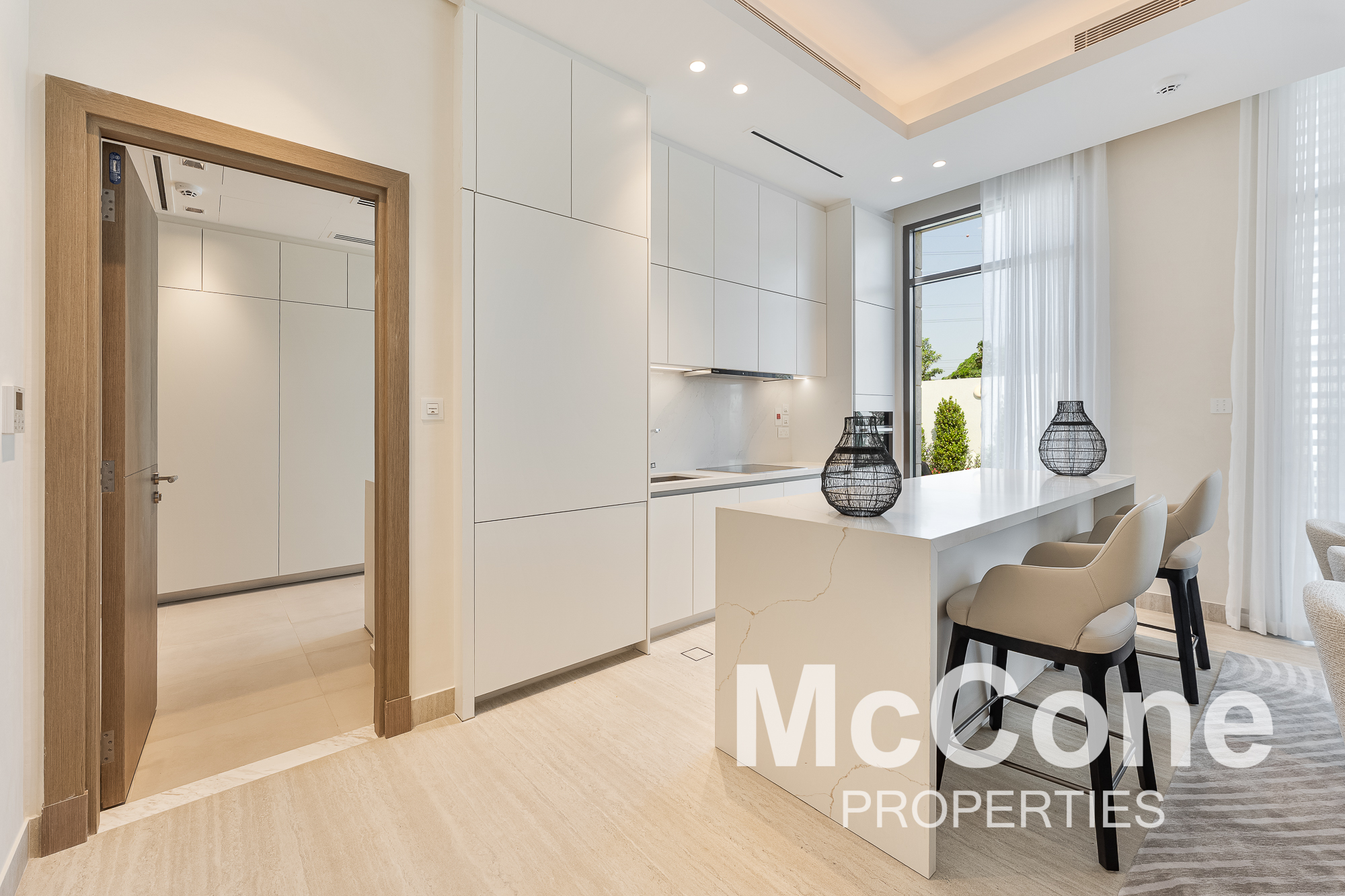 5 Bedroom Villa for Rent in District 6, Jumeirah Park — photo 6 of 30