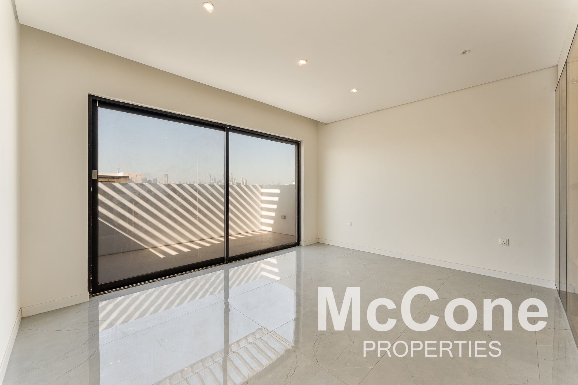 6 Bedroom Villa for Rent in District 6, Jumeirah Park — photograph 13 of 28