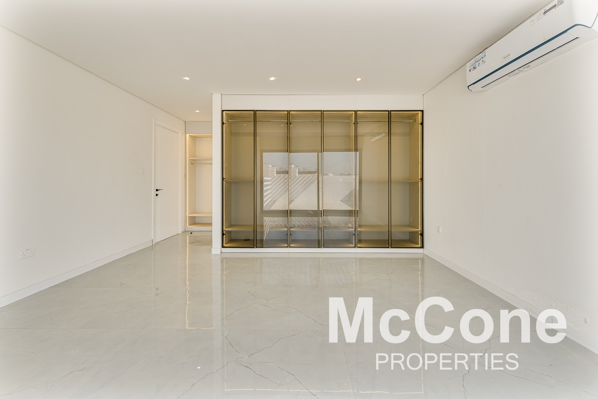6 Bedroom Villa for Rent in District 6, Jumeirah Park — photograph 15 of 28