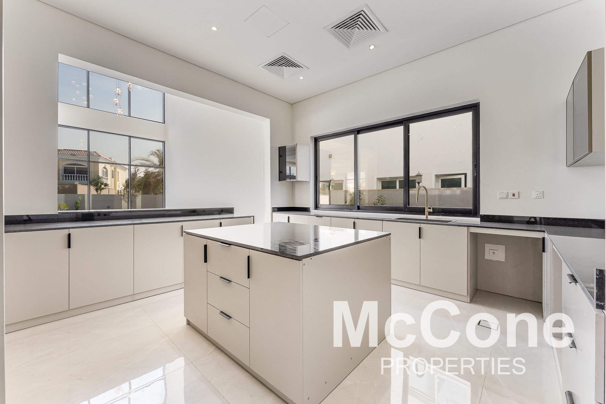 6 Bedroom Villa for Rent in District 6, Jumeirah Park — photo 5 of 28