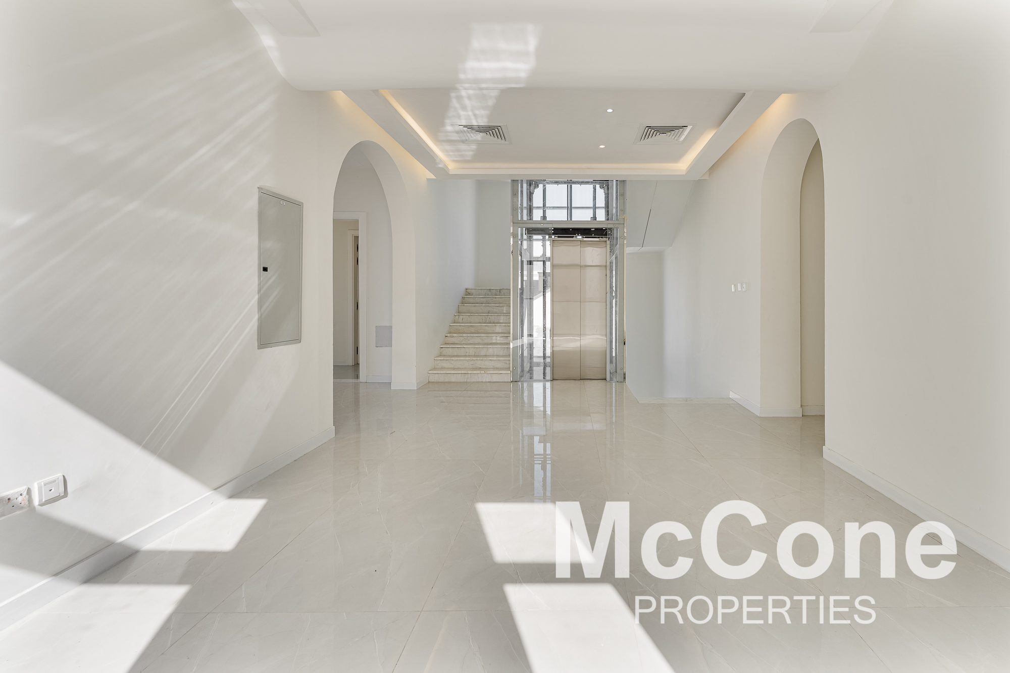 6 Bedroom Villa for Rent in District 6, Jumeirah Park — photo 8 of 28