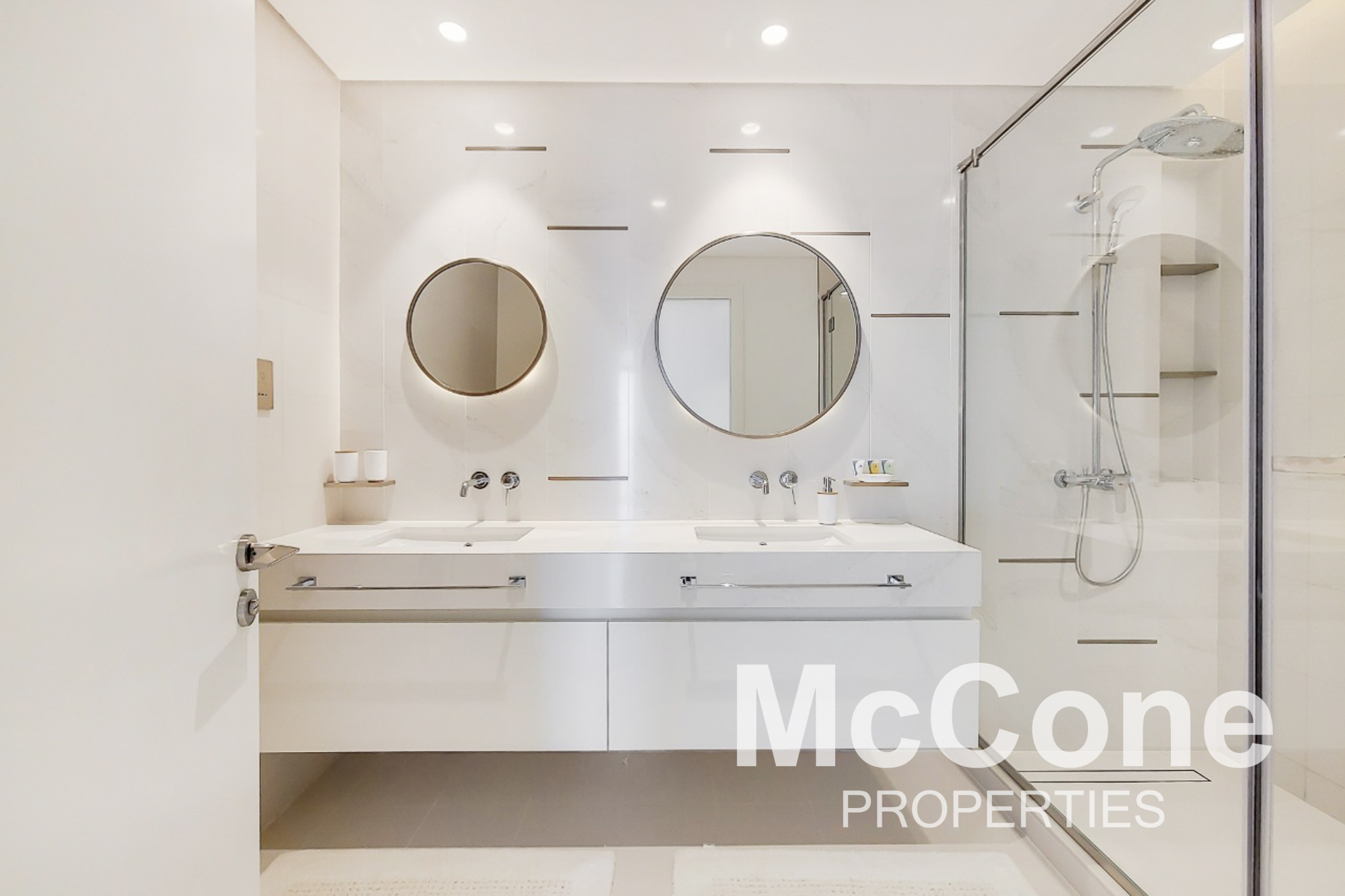 2 Bedroom Apartment for Rent in Beach Vista Tower 1, Dubai Harbour — photograph 10 of 13