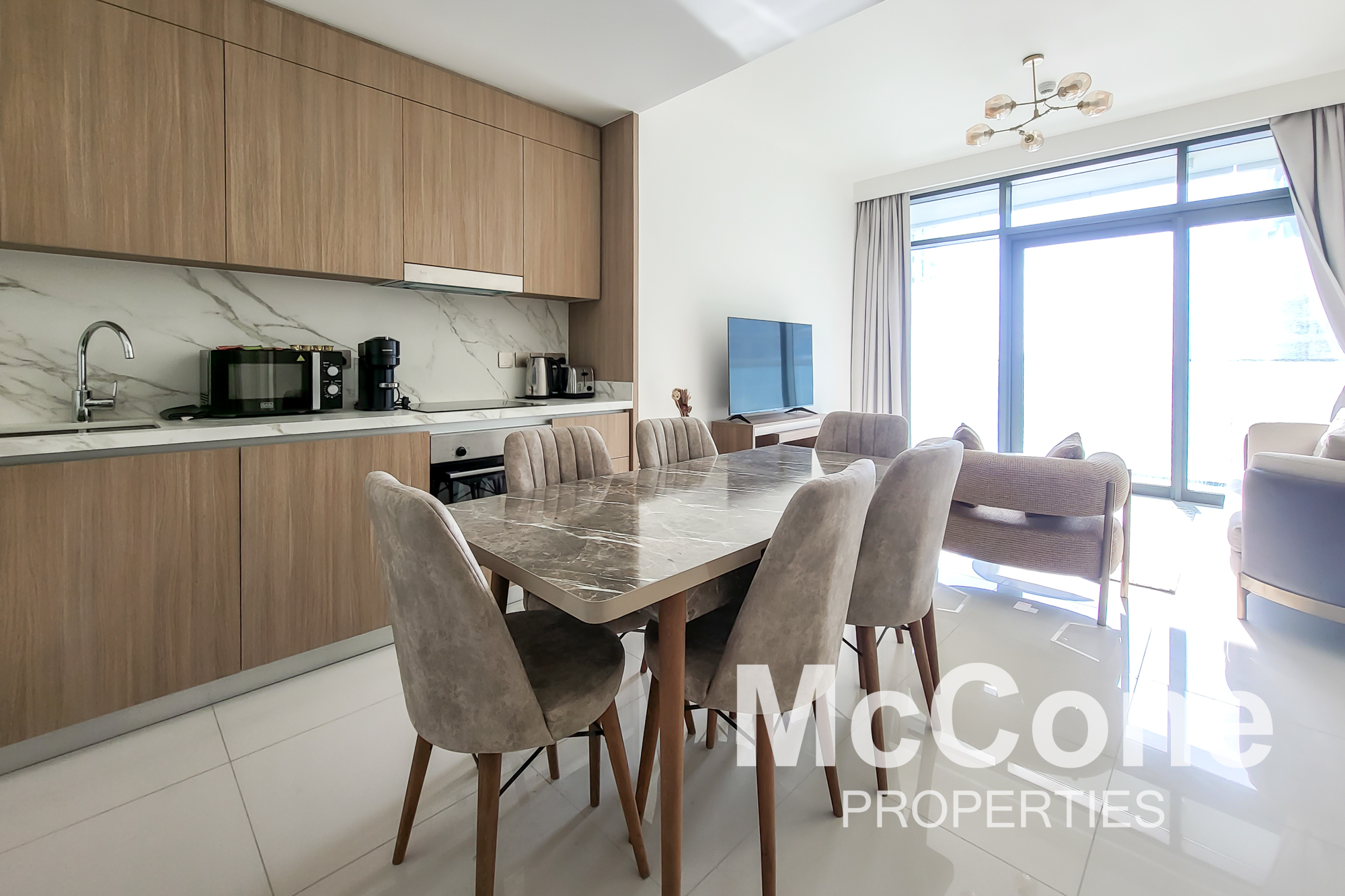 2 Bedroom Apartment for Rent in Beach Vista Tower 1, Dubai Harbour — photo 3 of 12
