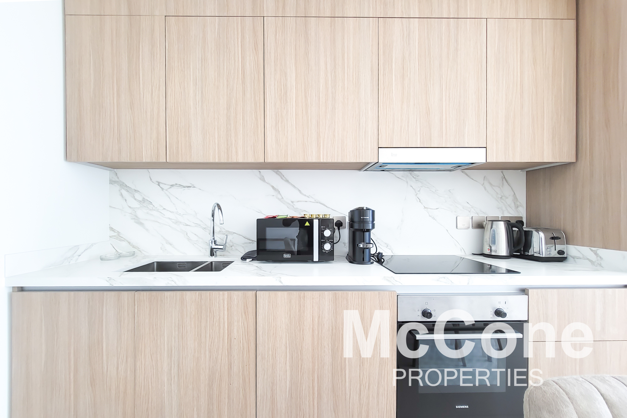 2 Bedroom Apartment for Rent in Beach Vista Tower 1, Dubai Harbour — photo 4 of 12