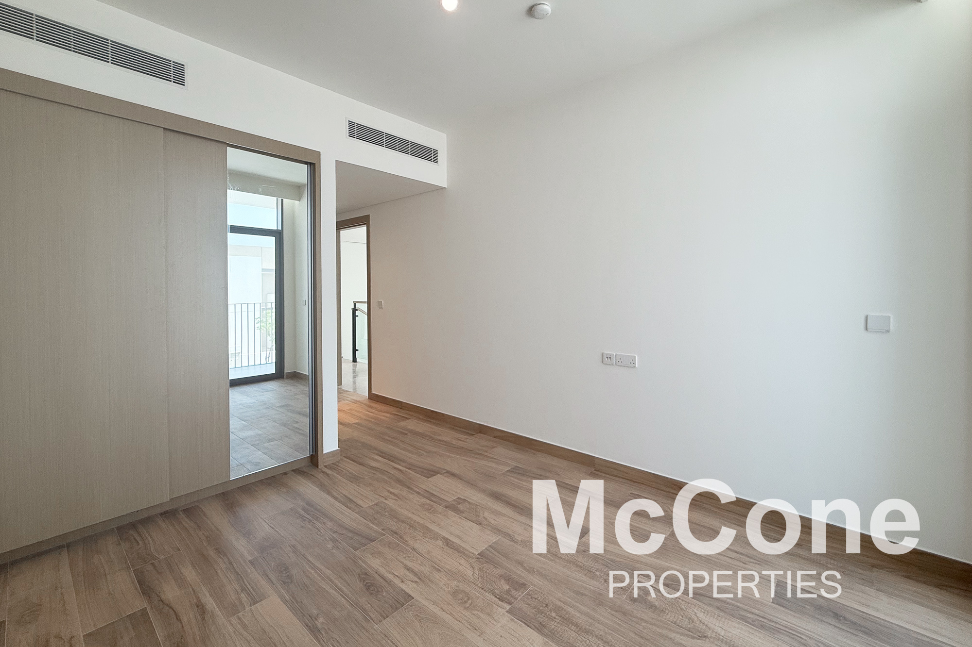 4 Bedroom Villa for Rent in Tilal Al Furjan, Al Furjan — photo 9 of 16