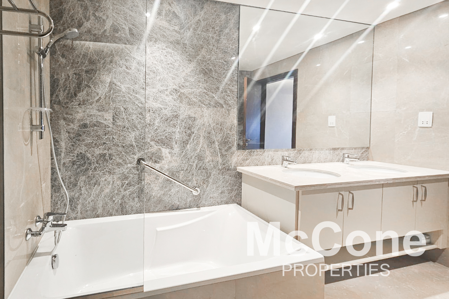 2 Bedroom Apartment for Rent in Palm View, Dubai Media City — photograph 14 of 20
