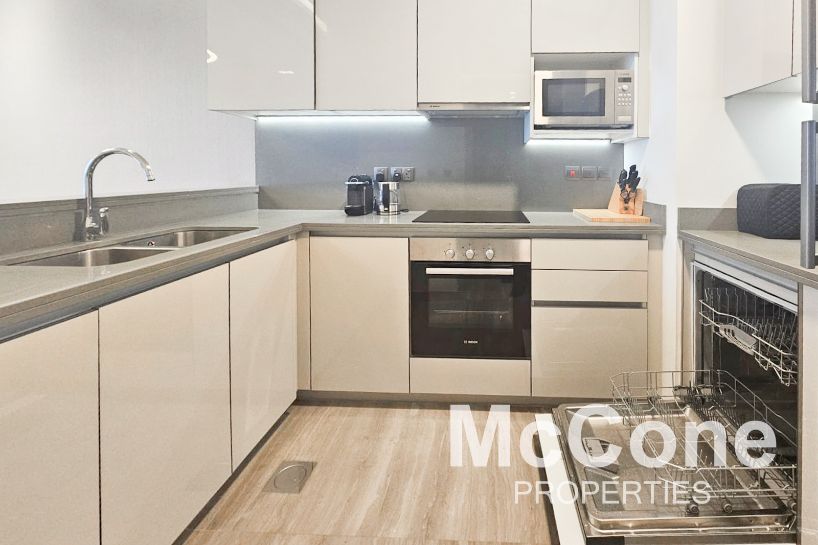 2 Bedroom Apartment for Rent in Palm View, Dubai Media City — photo 8 of 20