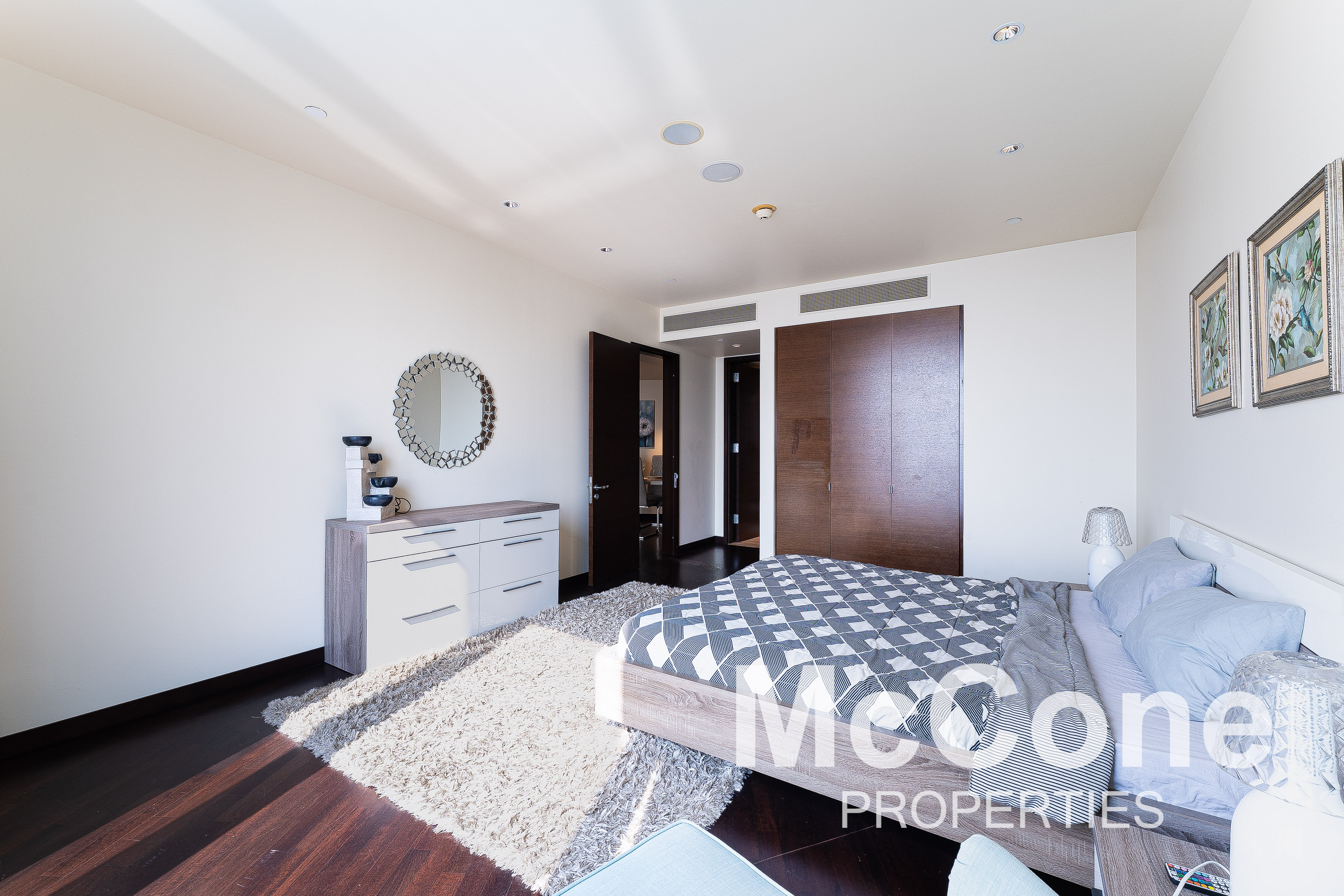 2 Bedroom Apartment for Rent in Burj Khalifa, Downtown Dubai — photo 8 of 17