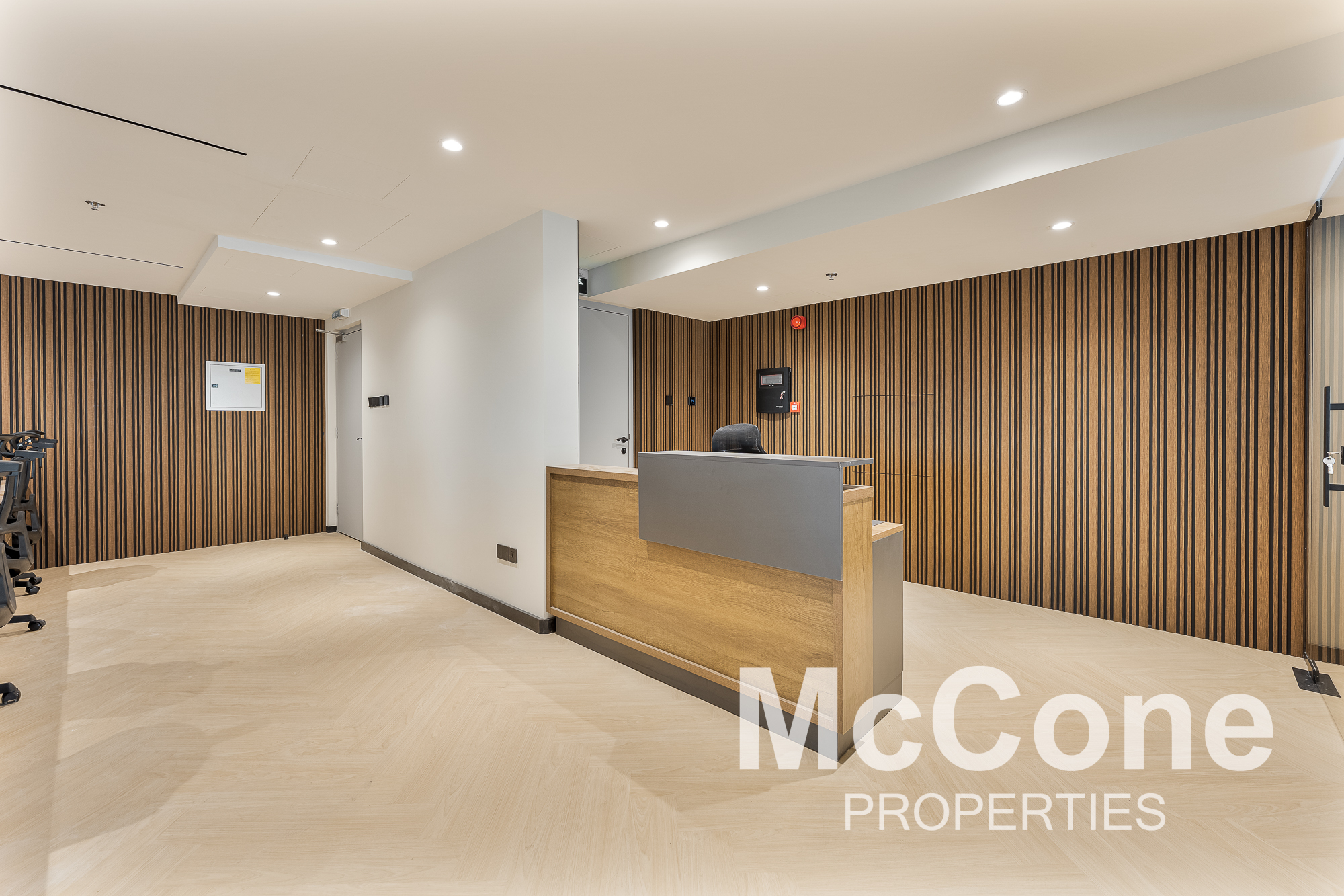 Office for Rent in One Lake Plaza, Jumeirah Lake Towers — photograph 12 of 18