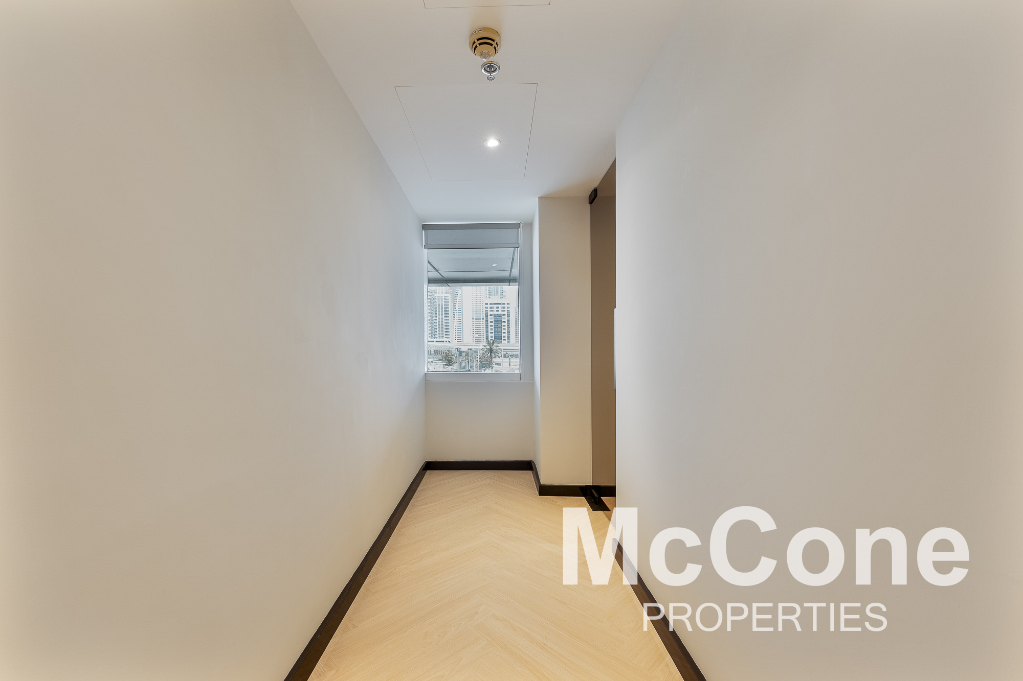 Office for Rent in One Lake Plaza, Jumeirah Lake Towers — photograph 15 of 18