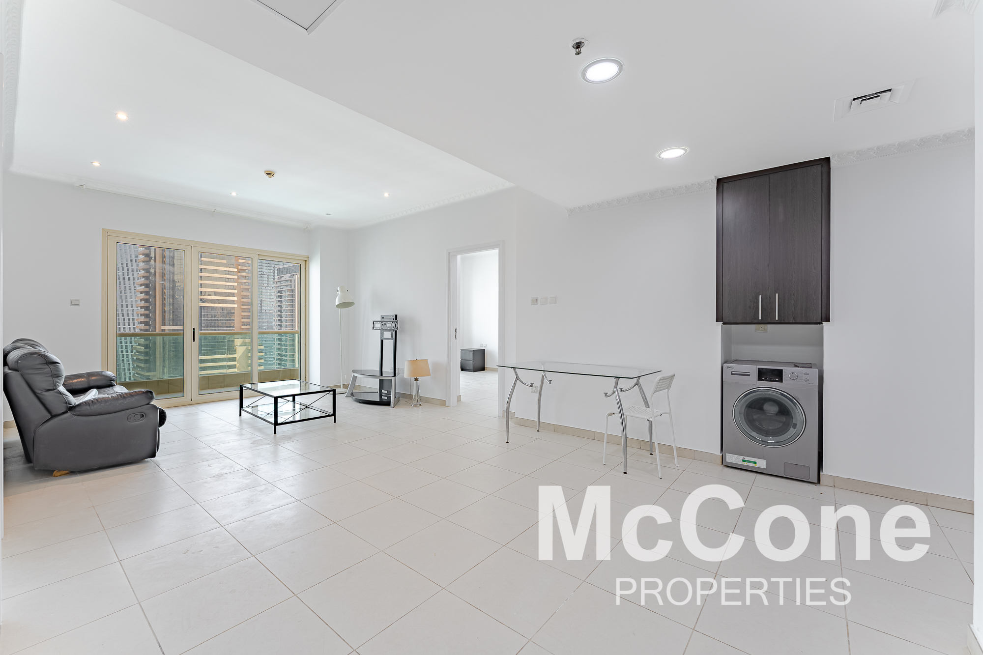 2 Bedroom Apartment for Rent in The Royal Oceanic, Dubai Marina — photo 2 of 20