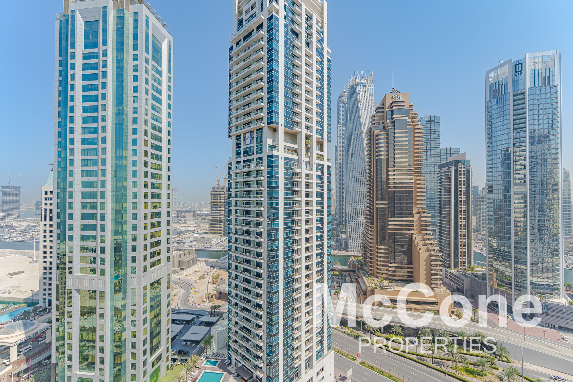 2 Bedroom Apartment for Rent in The Royal Oceanic, Dubai Marina — photograph 18 of 20
