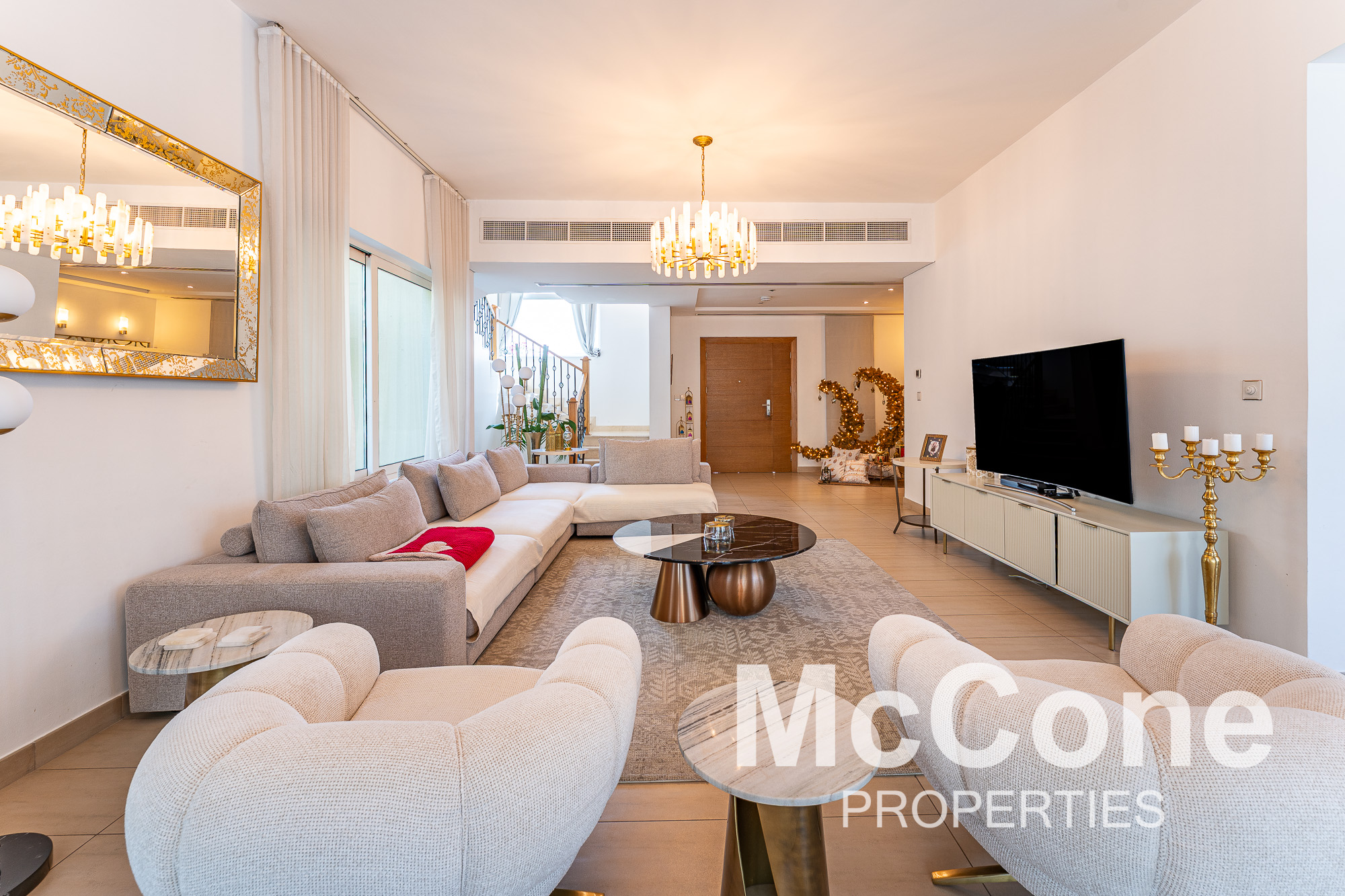 4 Bedroom Villa for Rent in Legacy Nova Villas, Jumeirah Park — photo 3 of 30